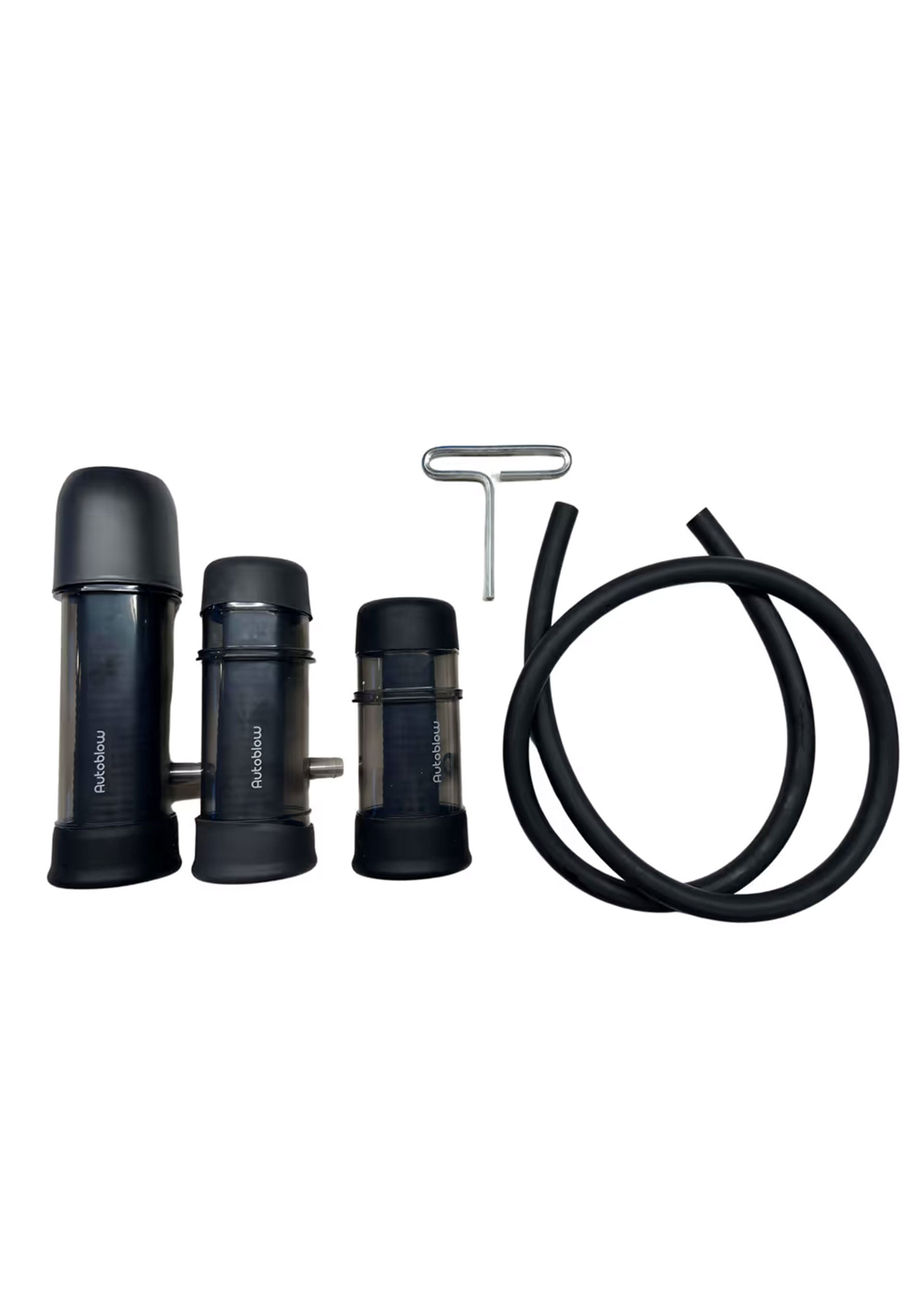 Ensemble de pièces pour appareil, comprenant des réservoirs, un tuyau noir et un outil.; Onderdelenset voor apparaat, inclusief tanks, zwarte slang en gereedschap.; Appliance parts set, including tanks, black hose, and tool.