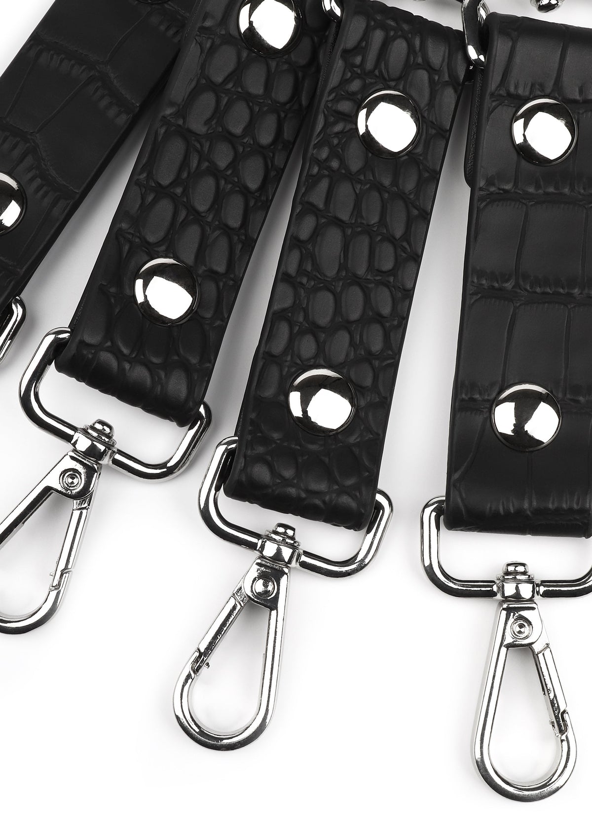 Avanza Croc-Embossed Hogtie