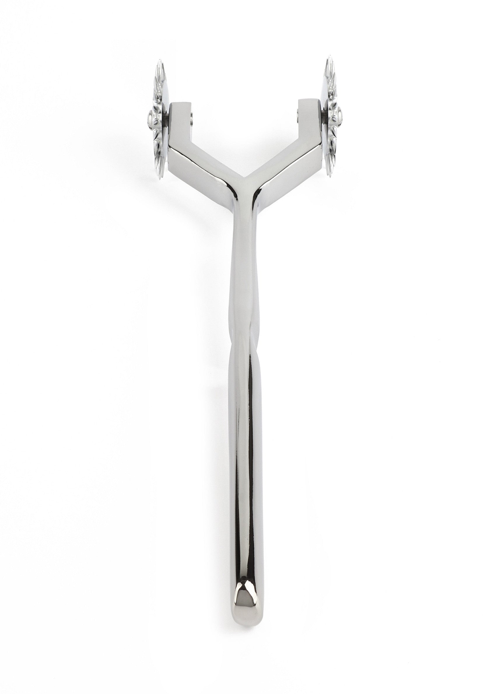 Roulette à raviolis double en métal. Outil de cuisine idéal pour découper la pâte à raviolis et autres pâtes.; Dubbele ravioli snijder van metaal. Ideaal keukengereedschap voor het snijden van ravioli en ander deeg.; Double ravioli cutter made of metal. Ideal kitchen tool for cutting ravioli and other doughs.