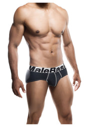 Slip pour homme de MaleBasics, confortable et élégant. Découvrez notre collection de sous-vêtements masculins.; Heren slip van MaleBasics, comfortabel en stijlvol. Bekijk onze collectie herenondergoed.; MaleBasics men's brief, comfortable and stylish. Check out our collection of men's underwear.