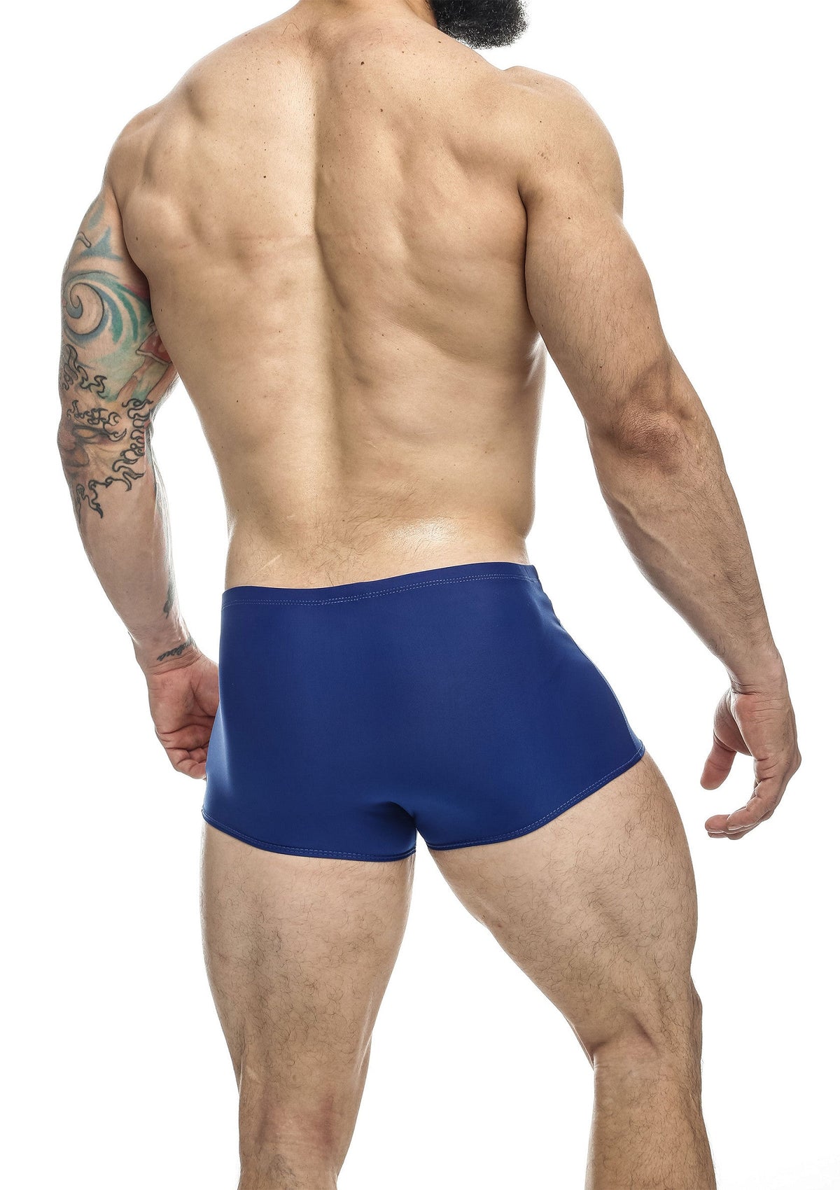 Slip de bain bleu pour homme. Coupe confortable et moderne, idéal pour la natation et les loisirs aquatiques.; Blauwe zwemslip voor heren. Comfortabele en moderne snit, ideaal voor zwemmen en waterrecreatie.; Blue swim briefs for men. Comfortable and modern cut, ideal for swimming and water recreation.