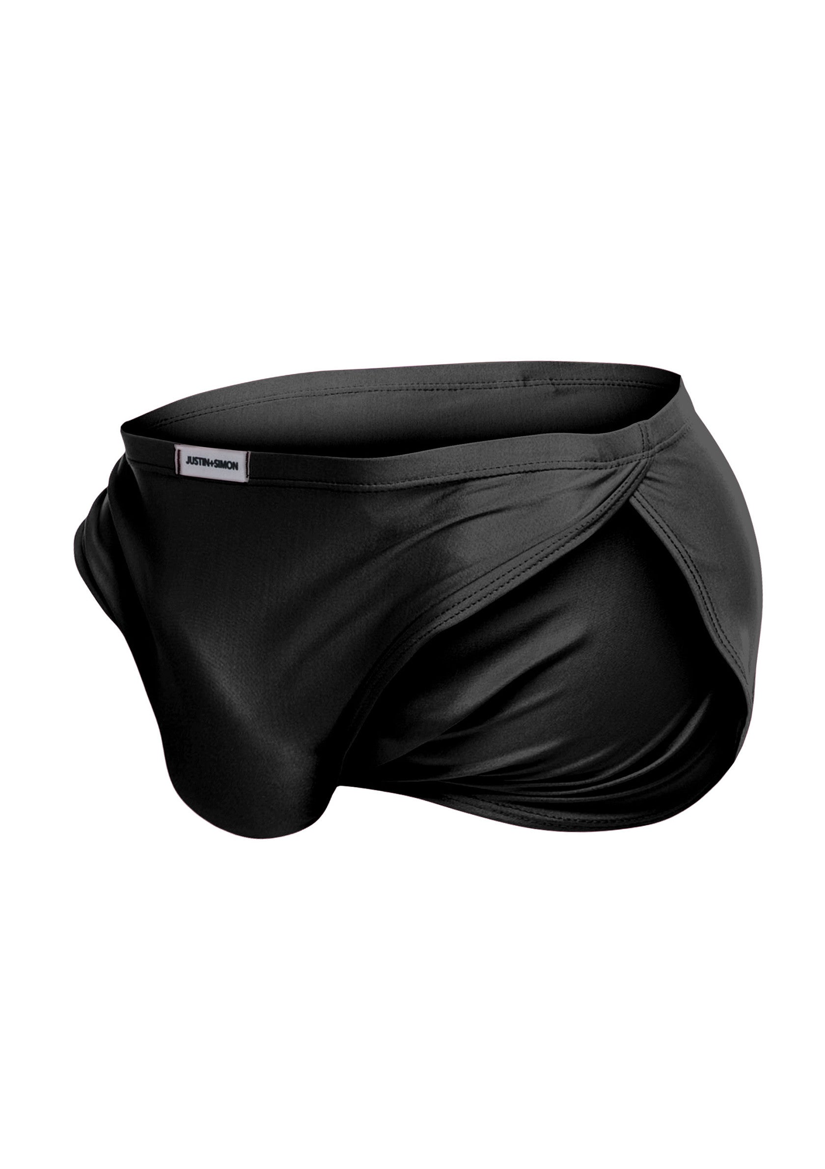 Slip de bain noir élégant et minimaliste pour homme. Confort et style garantis pour la natation et les loisirs.; Elegante, minimalistische zwarte zwemslip voor heren. Comfort en stijl gegarandeerd voor zwemmen en vrije tijd.; Sleek, minimalist black swim briefs for men. Comfort and style guaranteed for swimming and leisure.