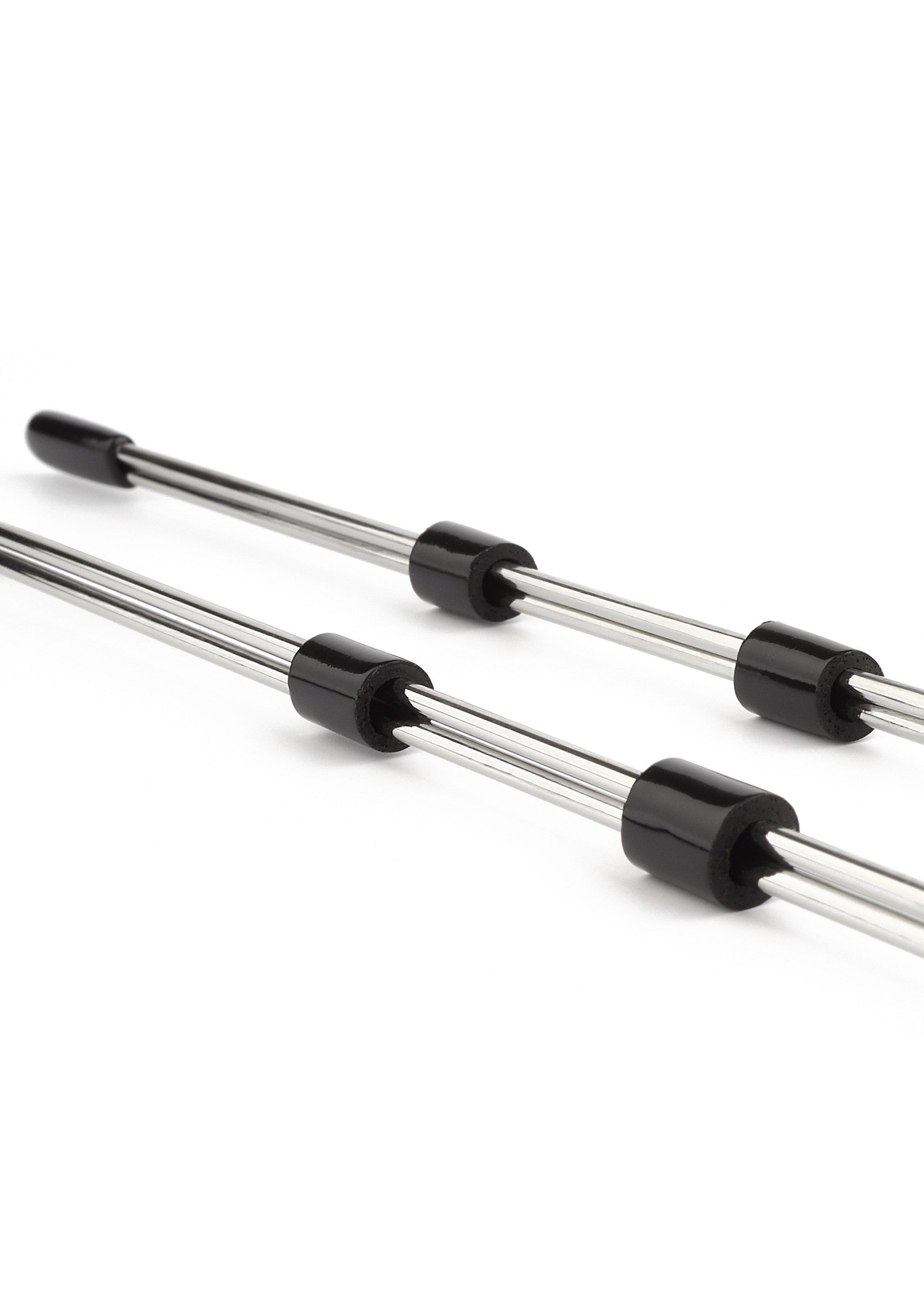 Tiges métalliques avec embouts en plastique noir pour accessoires.; Metalen staven met zwarte plastic uiteinden voor accessoires.; Metal rods with black plastic ends for accessories.