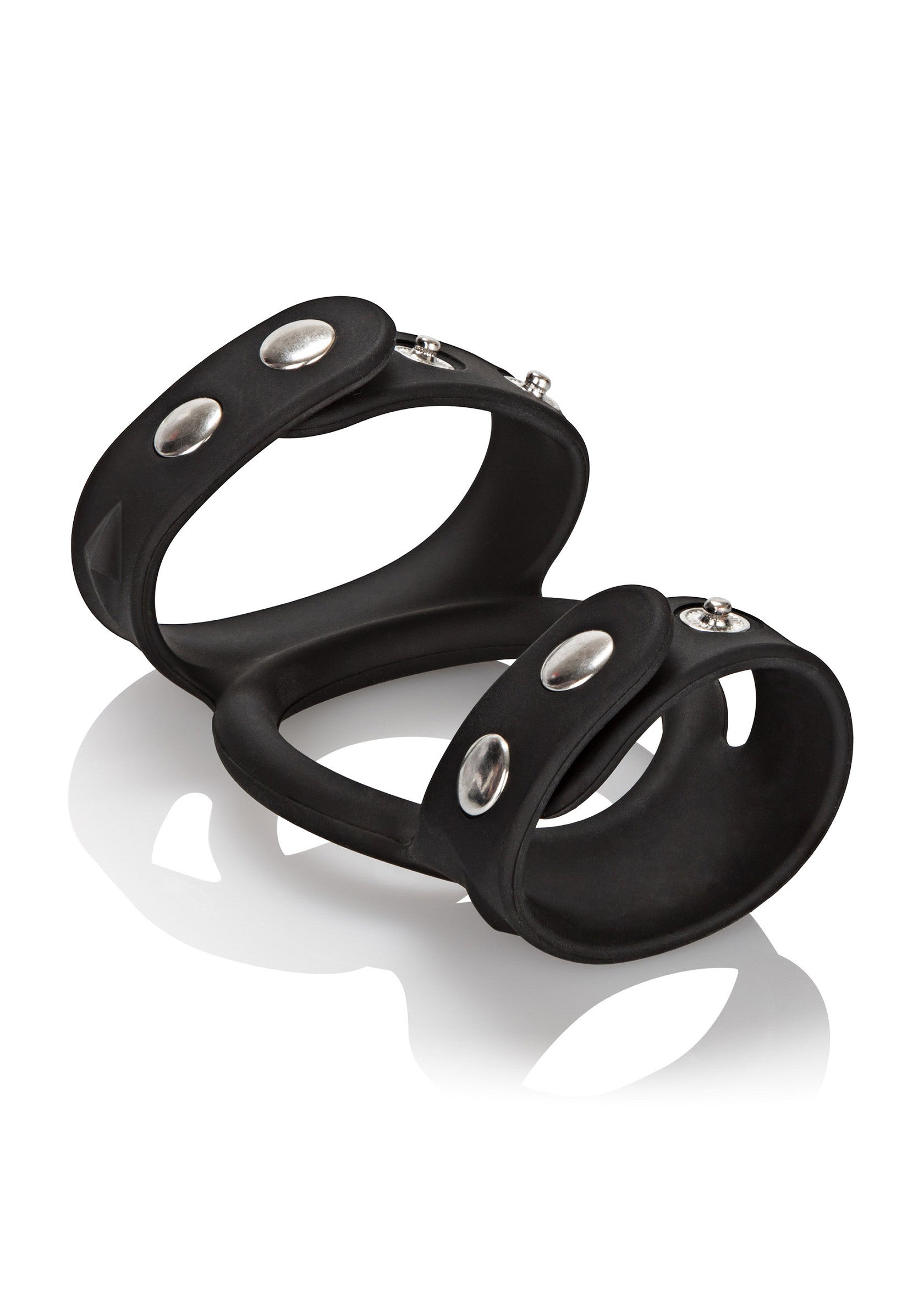 Anneau pénien noir avec rivets métalliques pour plus de plaisir et d'endurance.; Zwarte penisring met metalen klinknagels voor meer plezier en uithoudingsvermogen.; Black cock ring with metal rivets for enhanced pleasure and stamina.