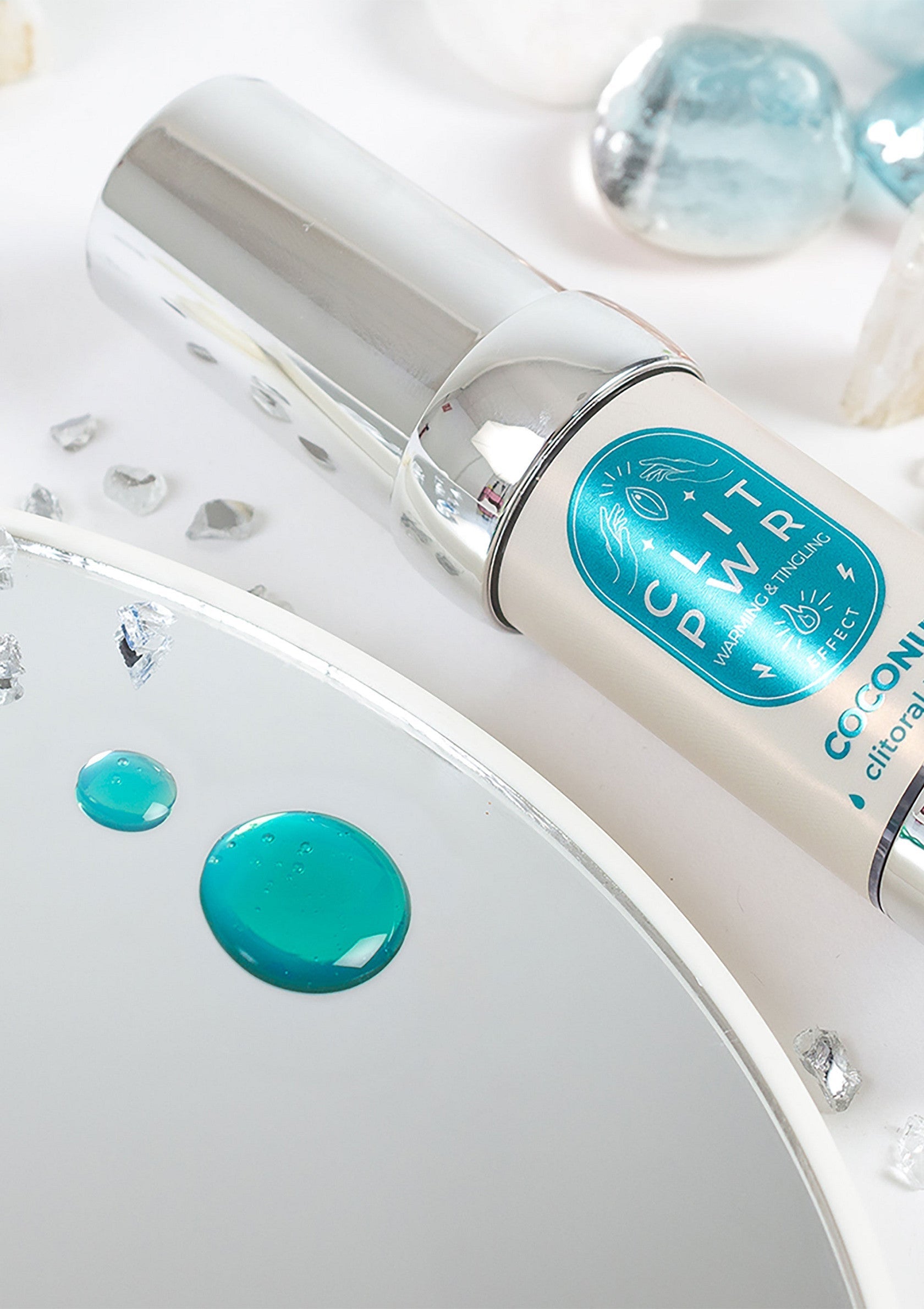 Puissance clitoridienne à l'huile de coco. Effet chauffant et stimulant pour le plaisir féminin.; Clitorale kracht met kokosolie. Verwarmend en stimulerend effect voor vrouwelijk genot.; Clitoral power with coconut oil. Warming and tingling effect for feminine pleasure.