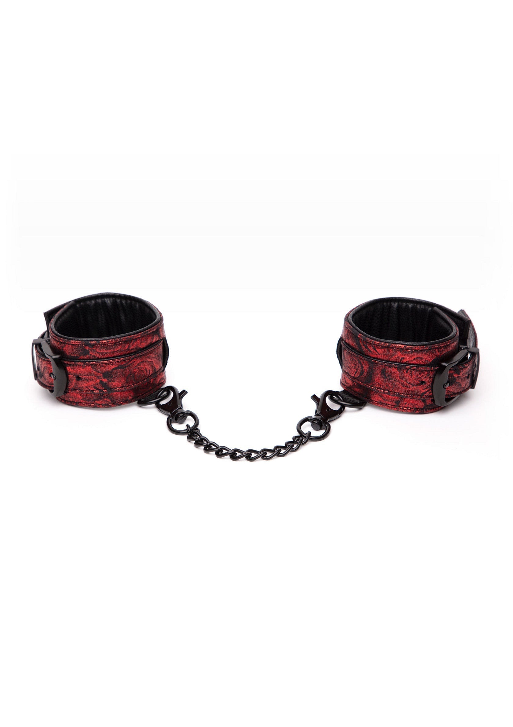 Menottes en cuir rouge avec chaîne noire, accessoires de bondage.; Rode lederen handboeien met zwarte ketting, bondage accessoires.; Red leather handcuffs with black chain, bondage accessories.