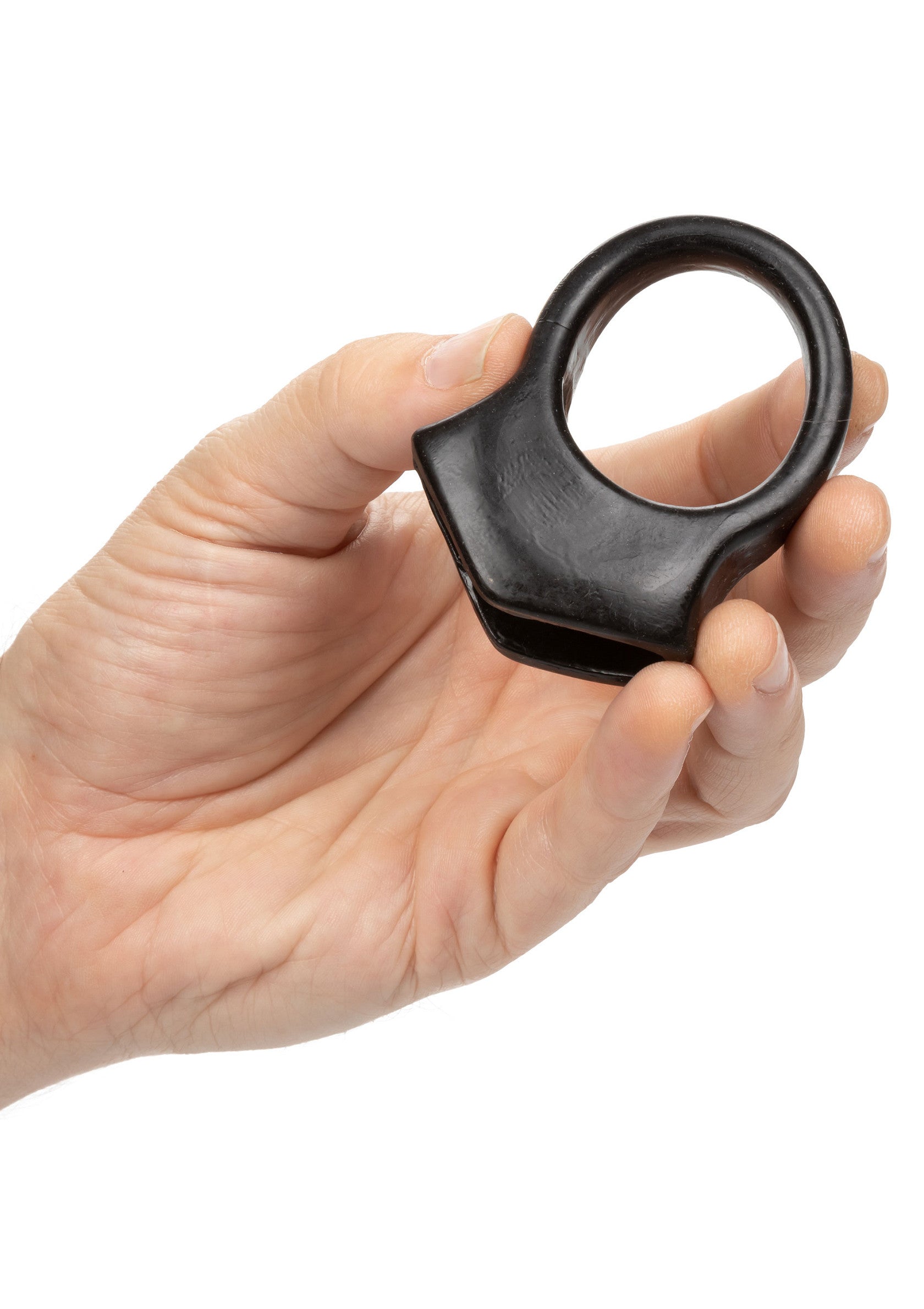 Anneau pénien noir dans une main, pour une performance masculine accrue et un plaisir intense. Découvrez le confort et le maintien optimal.; Zwarte penisring in een hand, voor verhoogde mannelijke prestaties en intens genot. Ervaar optimaal comfort en ondersteuning.; Black cock ring in a hand, for enhanced male performance & intense pleasure. Experience optimal comfort and support.
