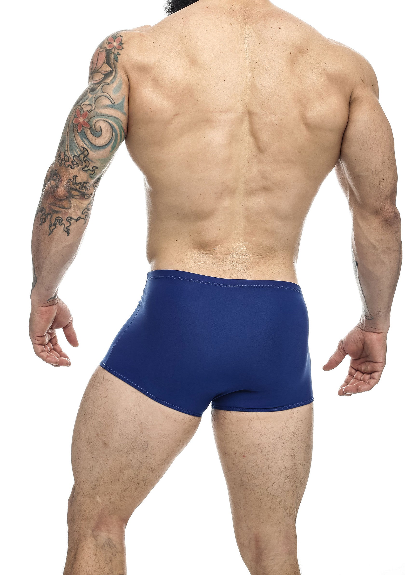 Slip de bain bleu pour homme. Confort et style pour la plage ou la piscine. Découvrez notre collection de maillots de bain.; Blauwe zwemslip voor heren. Comfort en stijl voor strand of zwembad. Bekijk onze collectie zwemkleding.; Blue swim trunks for men. Comfort and style for the beach or pool. Check out our swimwear collection.