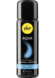 Lubrifiant personnel à base d'eau Pjur Aqua, super glissant et longue durée, 30 ml. Fabriqué en Allemagne.; Pjur Aqua glijmiddel op waterbasis, super glad en langdurig, 30 ml. Gemaakt in Duitsland.; Pjur Aqua water-based personal lubricant, super slippery long-lasting, 30 ml. Made in Germany.