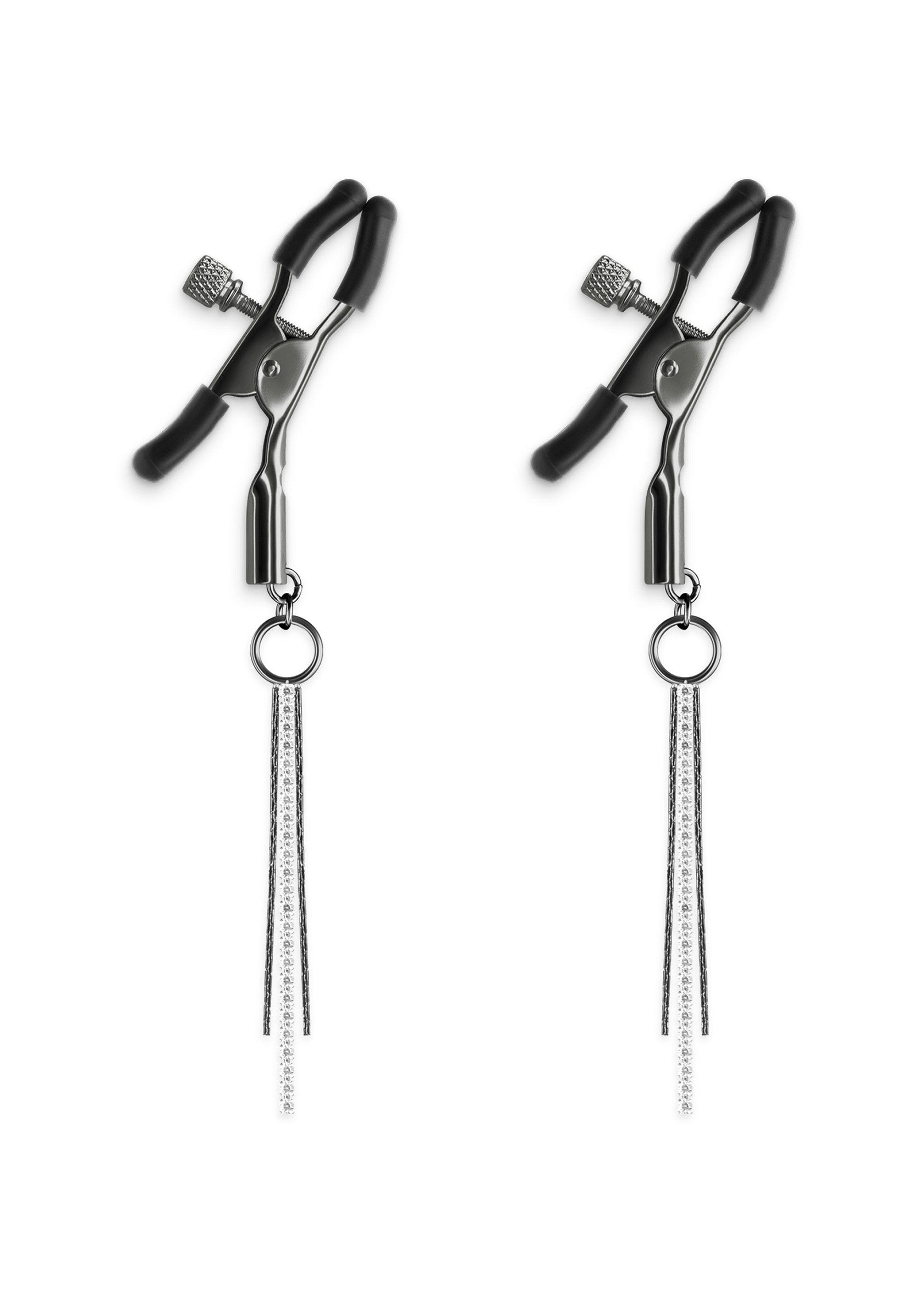 Pinces à tétons argentées avec chaînes pour un plaisir coquin et élégant.; Zilveren tepelklemmen met kettingen voor speels en stijlvol plezier.; Silver nipple clamps with chains for playful & stylish pleasure.