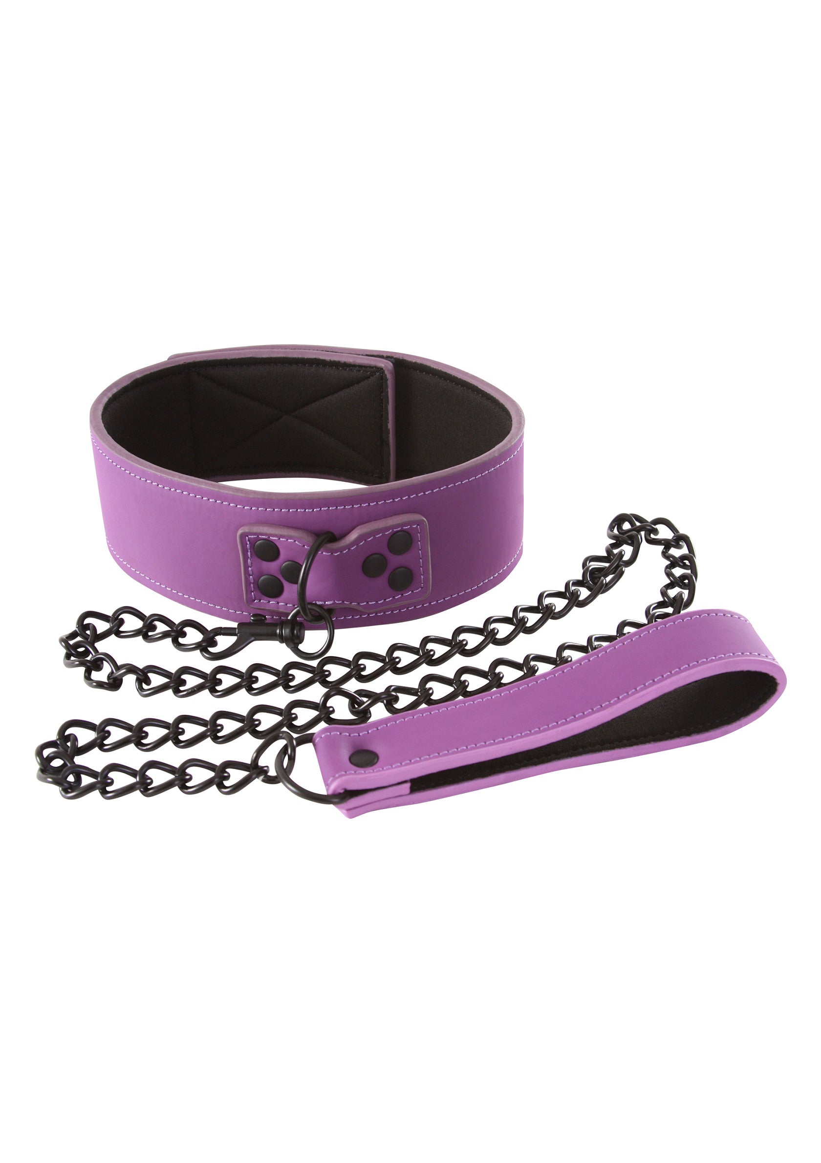 Collier large violet avec laisse à chaîne noire, pour un look audacieux et élégant.; Brede paarse halsband met zwarte kettingriem voor een gedurfde en elegante look.; Wide purple collar with black chain leash, for a bold and elegant look.