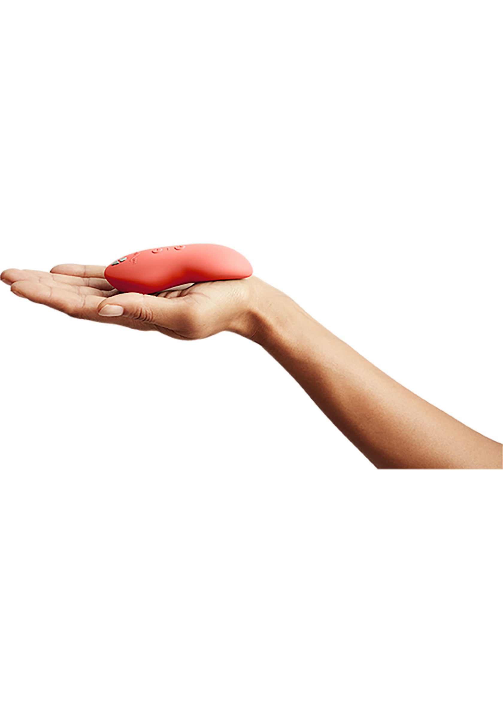 Masseur personnel en silicone doux, de couleur rose, tenu dans la main. Idéal pour le plaisir solitaire et en couple.; Zachte, roze siliconen stimulator in de hand. Ideaal voor solo of relatie plezier.; Soft pink silicone personal massager held in hand. Great for solo or couples' fun.