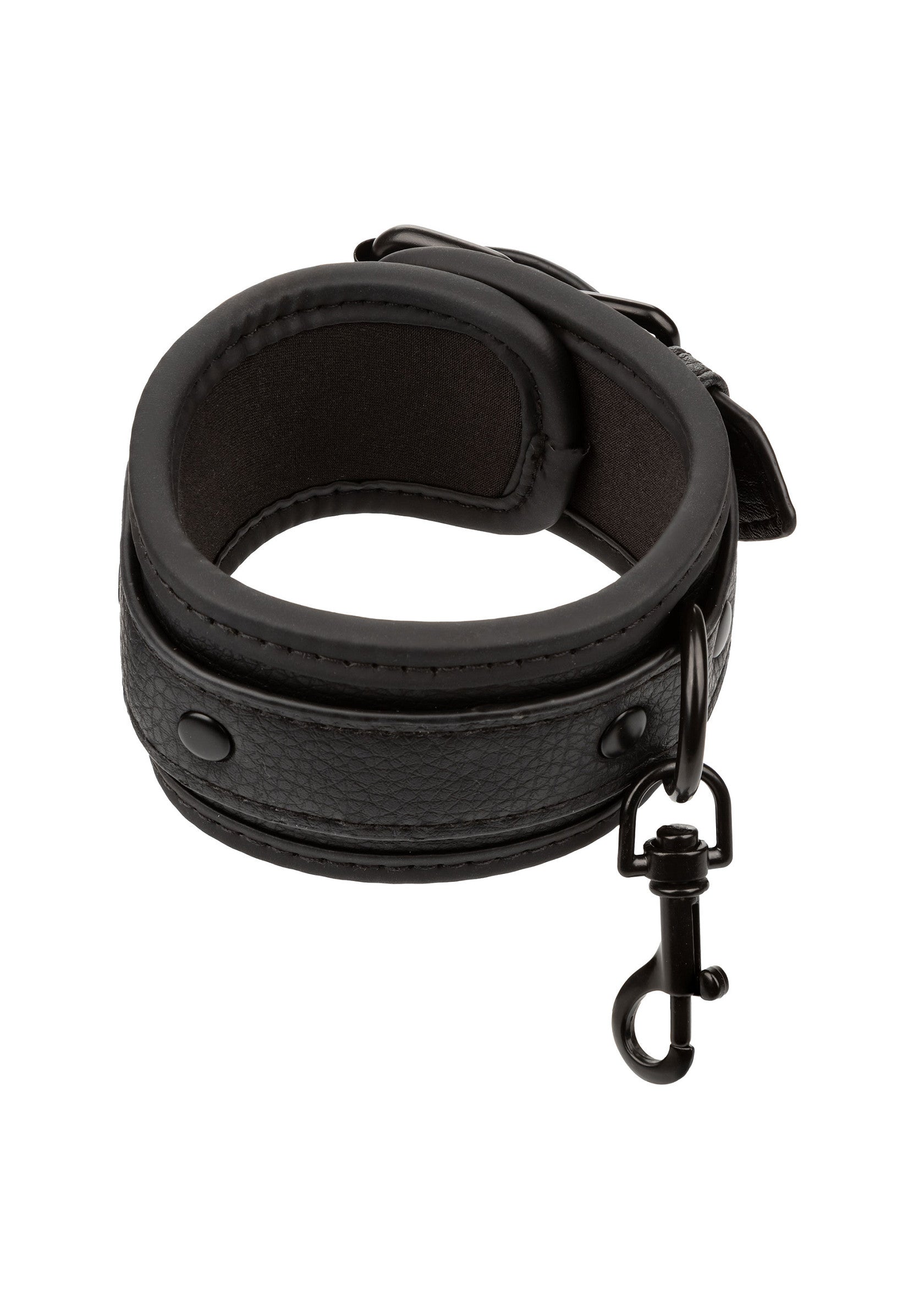Menotte de cheville noire avec attache, réglable pour un ajustement parfait et un confort optimal. Explorez votre côté aventureux!; Zwarte enkelmanchet met bevestiging, verstelbaar voor een perfecte pasvorm en optimaal comfort. Ontdek je avontuurlijke kant!; Black ankle cuff with attachment, adjustable for a perfect fit & ultimate comfort. Explore your adventurous side!