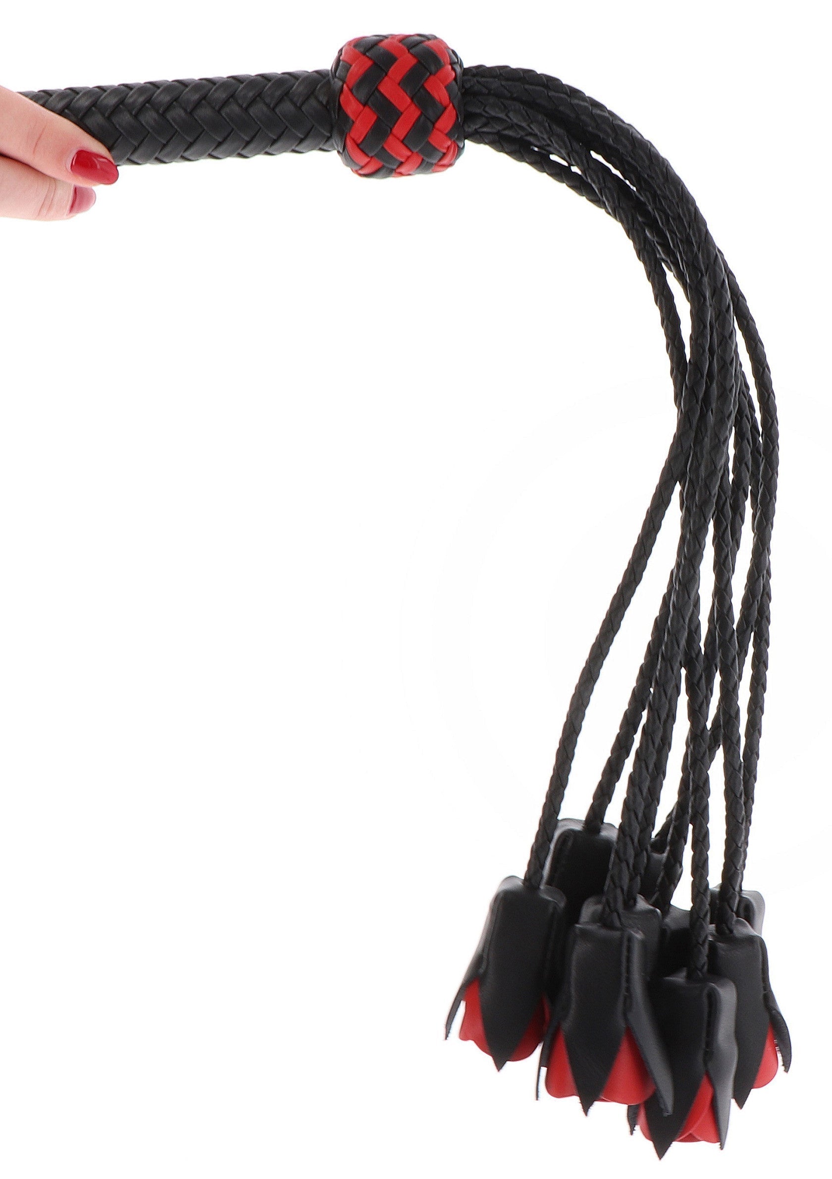 Cravache à neuf queues noire et rouge pour jeux coquins. Accessoire érotique en cuir tressé.; Zwarte en rode negenstaartkat voor ondeugende spelletjes. Erotische accessoire van gevlochten leer.; Black and red flogger for kinky games. Erotic accessory made of braided leather.
