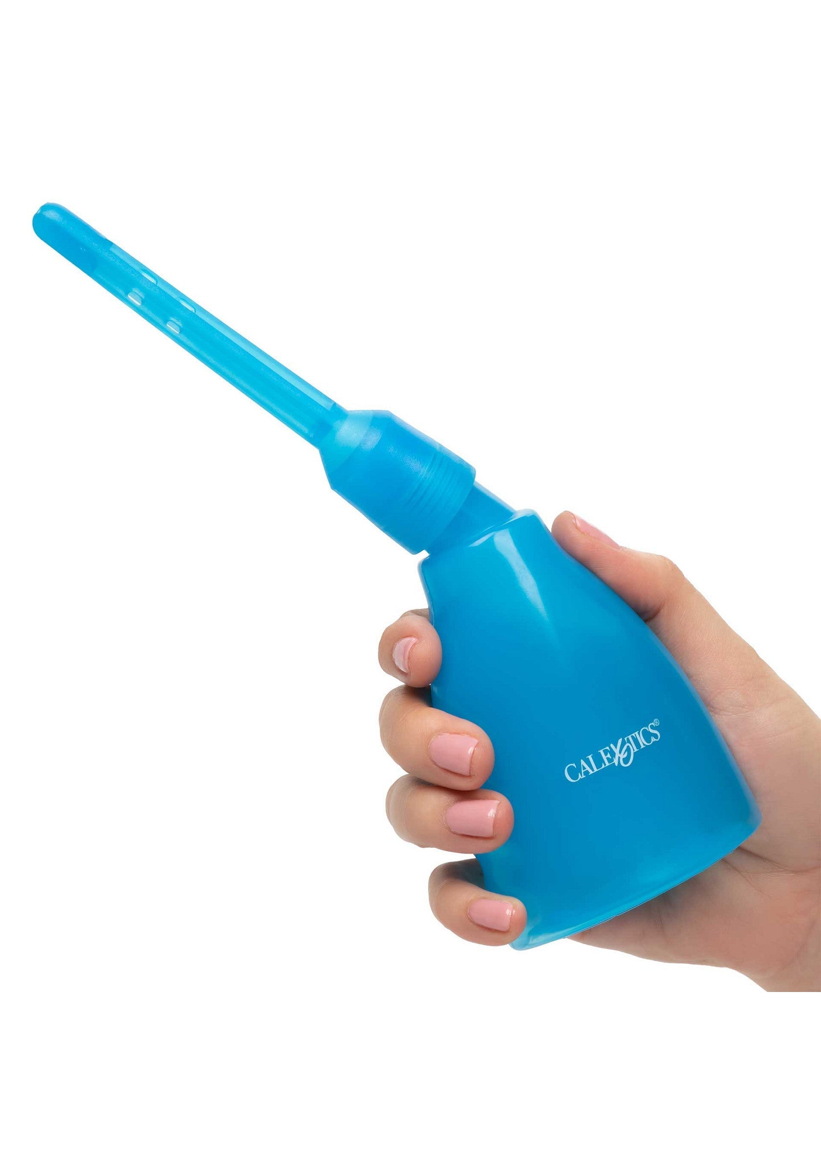 Poire à lavement bleue CalExotics pour une hygiène intime optimale.; CalExotics blauwe klysma voor optimale intieme hygiëne.; CalExotics blue douche for optimal intimate hygiene.