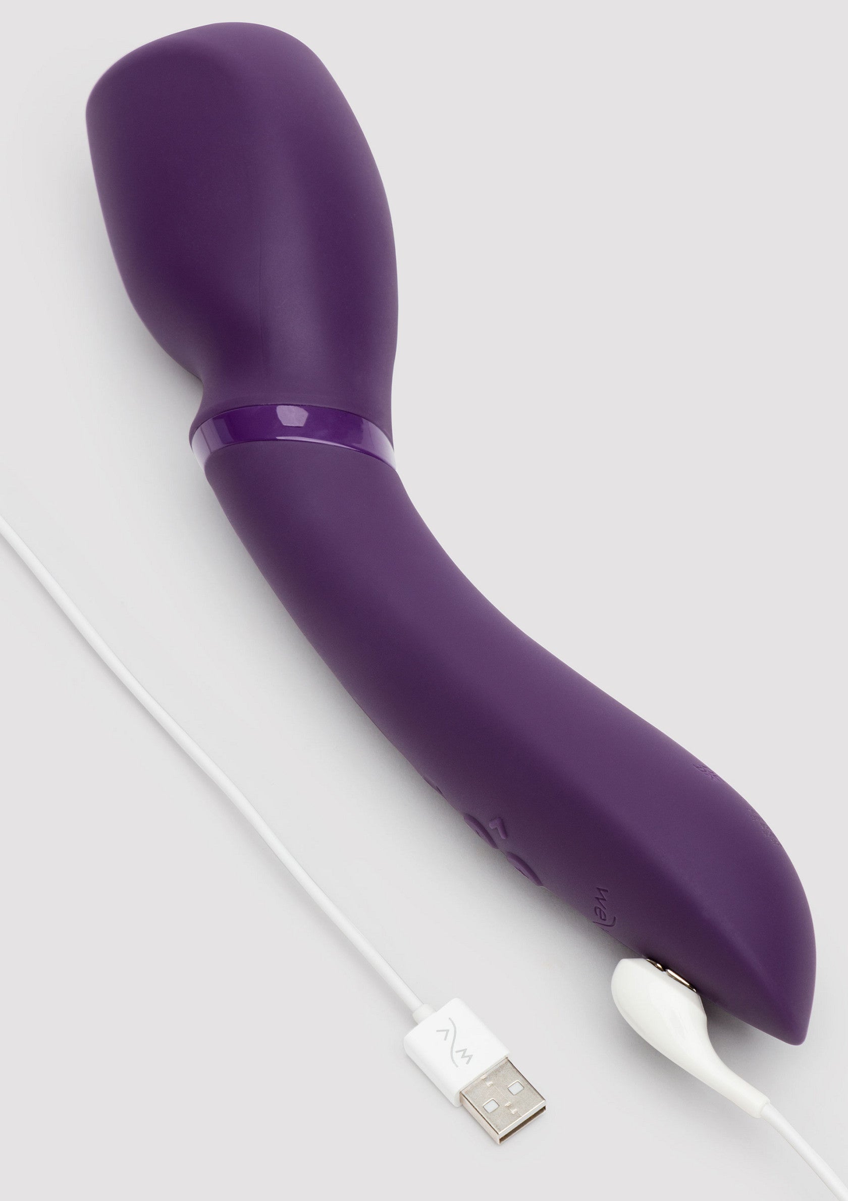 Masseur vibrant rechargeable violet pour le plaisir personnel. Compact et facile à utiliser.; Paarse oplaadbare vibrerende stimulator voor persoonlijk plezier. Compact en gemakkelijk te gebruiken.; Purple rechargeable vibrating massager for personal pleasure. Compact and easy to use.