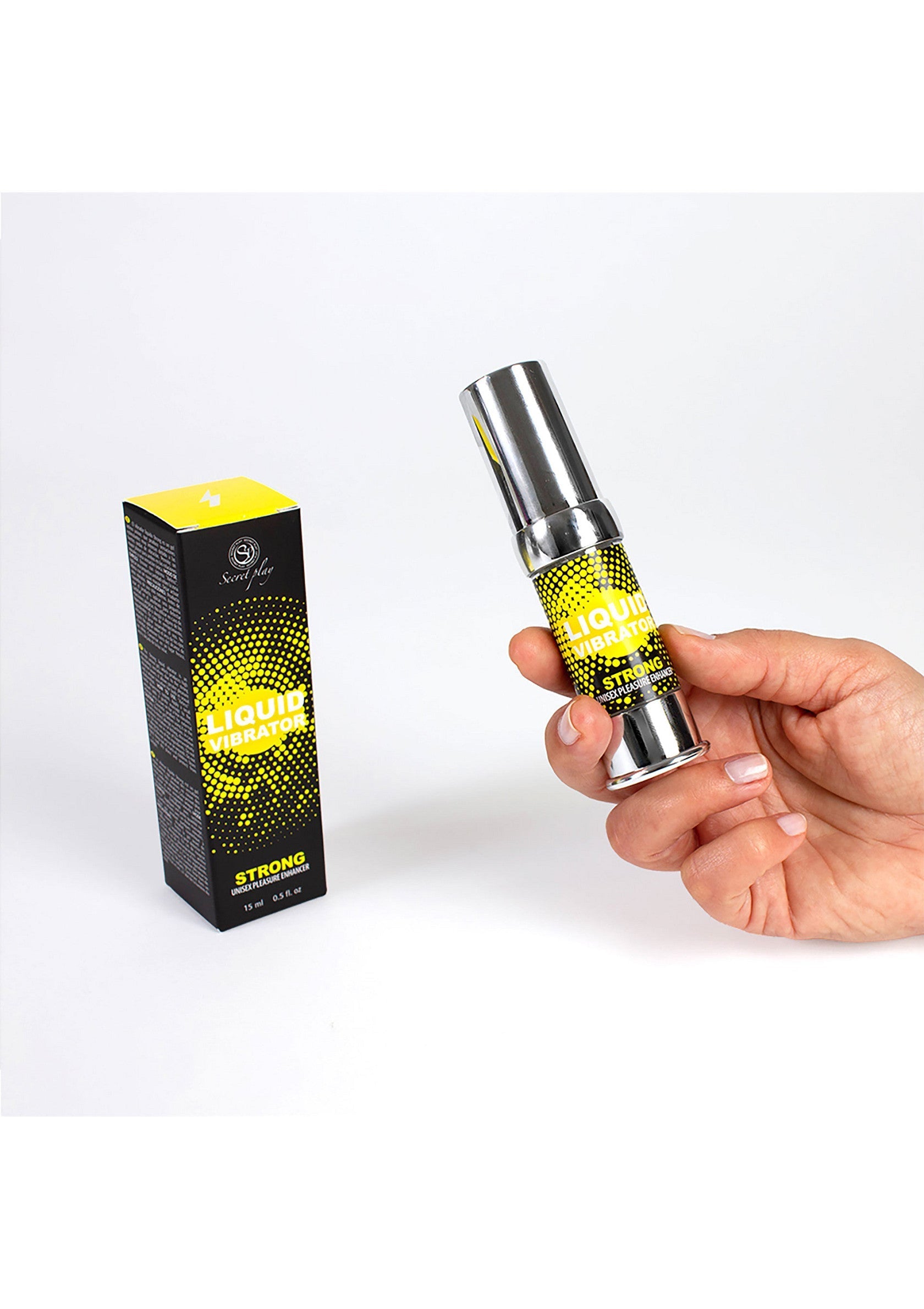 Secret Play Liquid Vibrator Strong : stimulant clitoridien intense pour des sensations fortes et un plaisir garanti.; Secret Play Liquid Vibrator Strong: intense clitorisstimulator voor sterke sensaties en gegarandeerd genot.; Secret Play Liquid Vibrator Strong: intense clitoral stimulator for strong sensations and guaranteed pleasure.