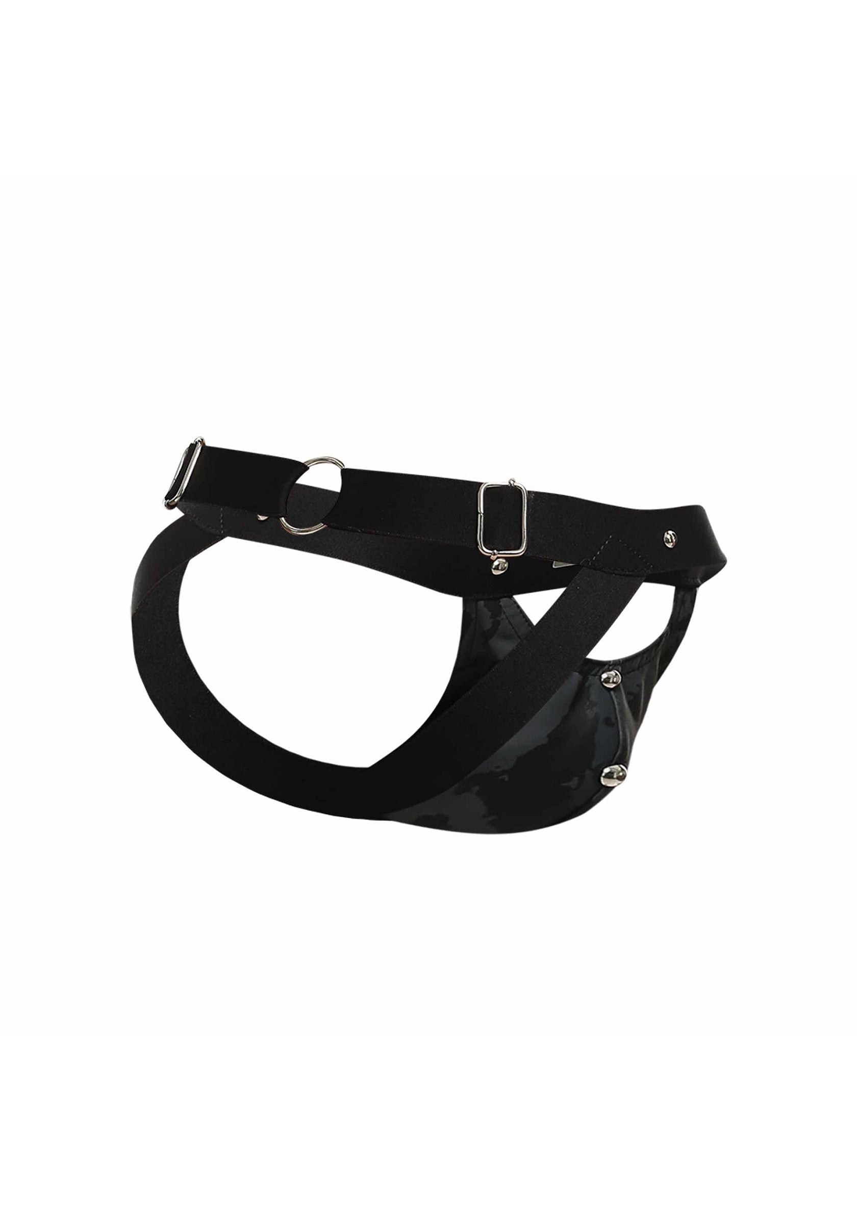 Jockstrap noir avec ceinture et attaches métalliques pour hommes. Élégant et confortable. ; Zwarte jockstrap met riem en metalen sluitingen voor heren. Stijlvol en comfortabel.; Men's black jockstrap with belt and metal hardware. Stylish and comfortable.