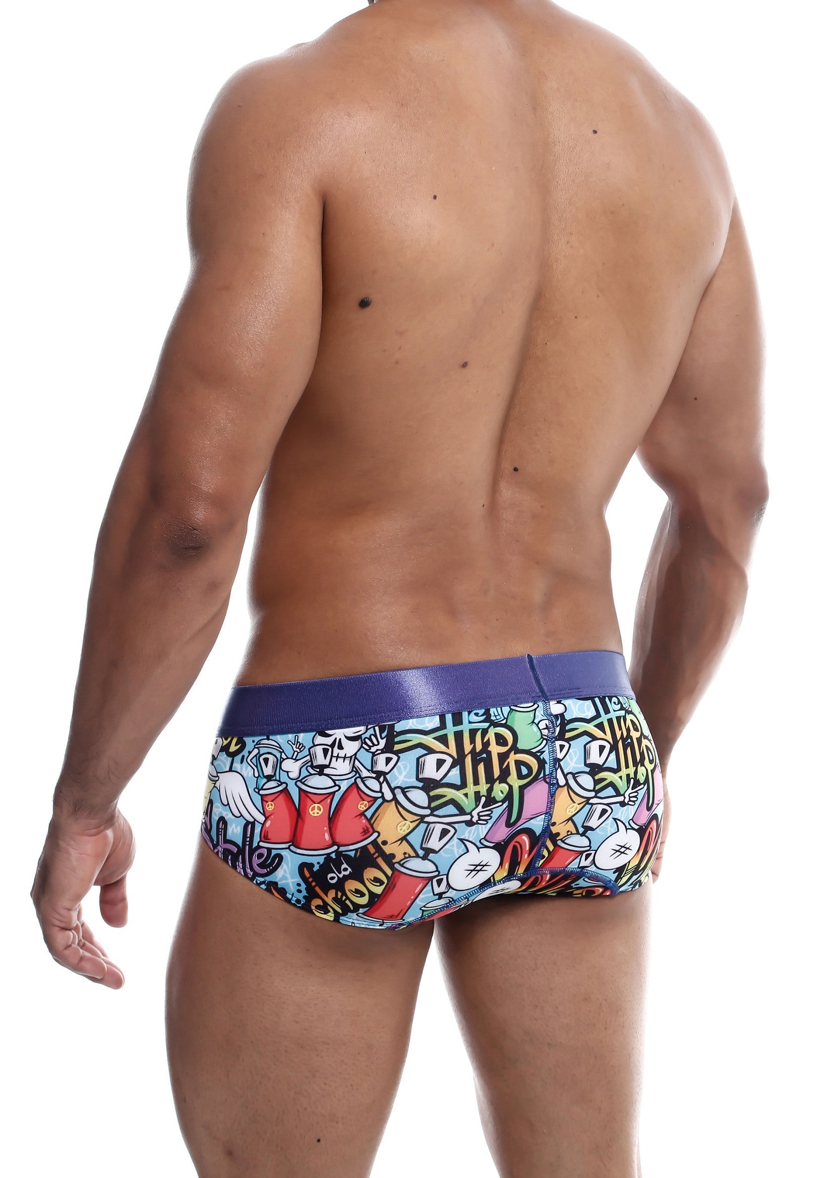 Slip pour homme avec imprimé graffiti amusant et ceinture violette.; Heren slip met grappige graffiti print en paarse tailleband.; Men's briefs with fun graffiti print and purple waistband.