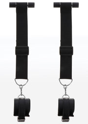 Menottes de porte en cuir noir pour jeux coquins. Ajustables, faciles à installer et à ranger. Explorez le plaisir sans limites !; Zwarte lederen deurboeien voor speelse spelletjes. Verstelbaar, eenvoudig te installeren en op te bergen. Ontdek grenzeloos plezier!; Black leather door cuffs for playful games. Adjustable, easy to install and store. Explore boundless fun!