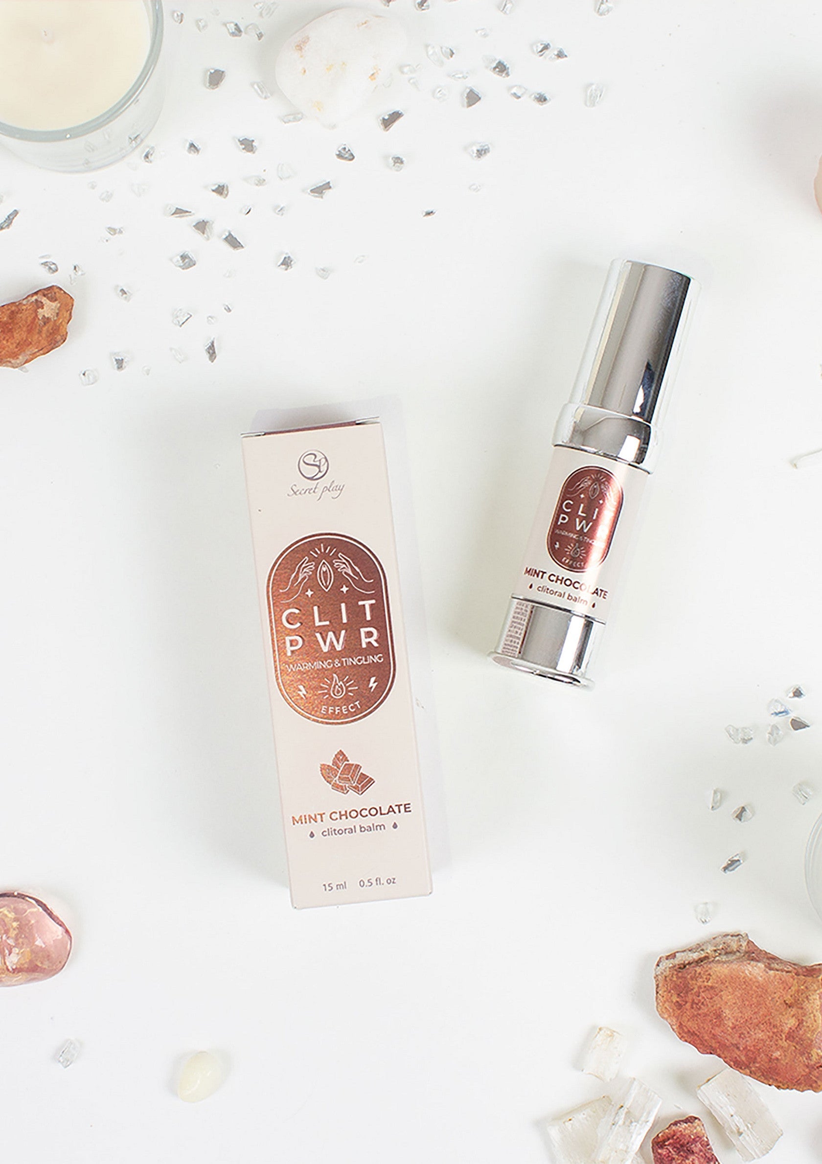 Clit PWR Mint Chocolate, baume stimulant pour le plaisir féminin. Sensation rafraîchissante garantie !; Clit PWR Mint Chocolate, stimulerende balsem voor vrouwelijk genot. Gegarandeerd een verfrissend gevoel!; Clit PWR Mint Chocolate, stimulating balm for female pleasure. A refreshing sensation guaranteed!