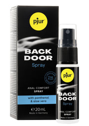 Pjur Back Door Spray anal confort. Spray anal confort avec panthénol et aloe vera. Sans lidocaïne ni benzocaïne. 20ml.; Pjur Back Door Spray anaal comfort. Anaal comfort spray met panthenol en aloë vera. Zonder lidocaïne en benzocaïne. 20ml.; Pjur Back Door anal comfort spray. Anal comfort spray with panthenol & aloe vera. Free from lidocaine & benzocaine. 20ml.