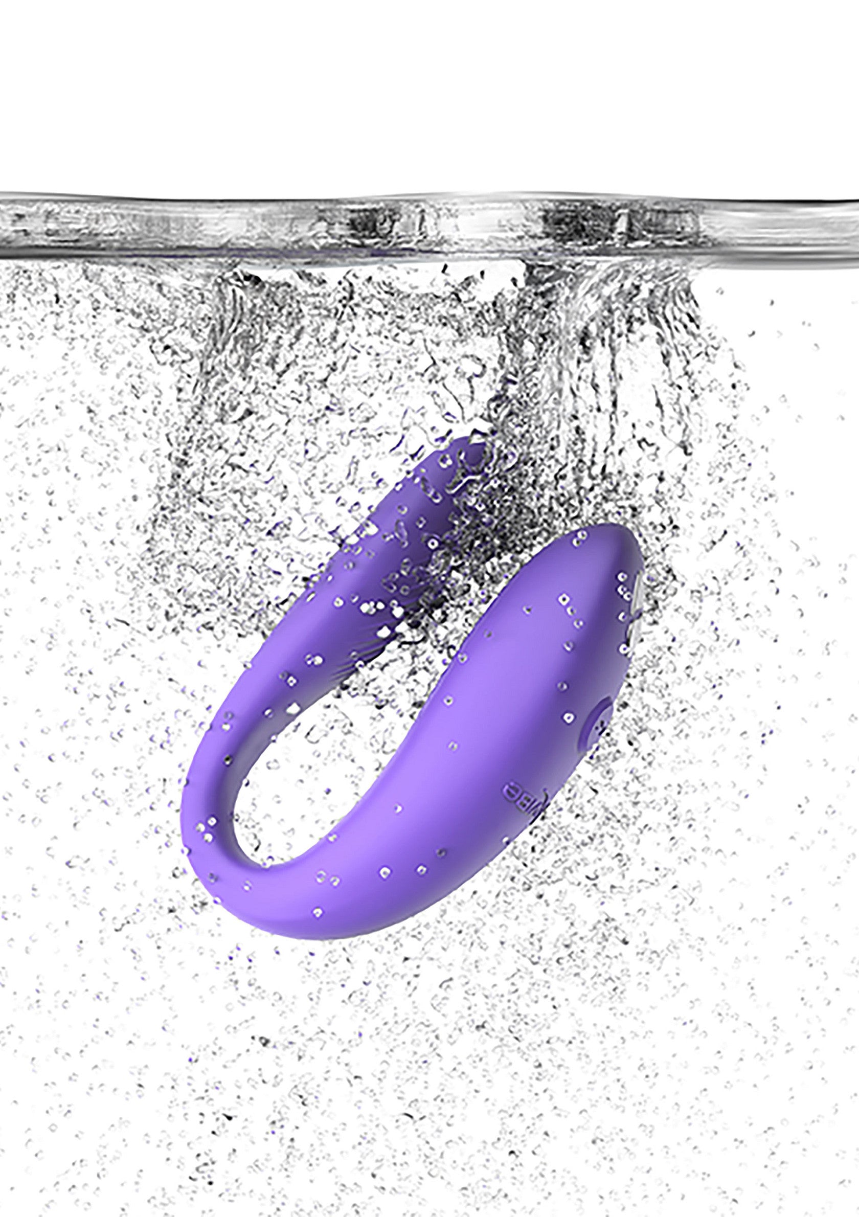 Vibromasseur violet étanche pour des moments de plaisir inoubliables.; Waterdichte paarse vibrator voor onvergetelijke momenten van plezier.; Waterproof purple vibrator for unforgettable moments of pleasure.