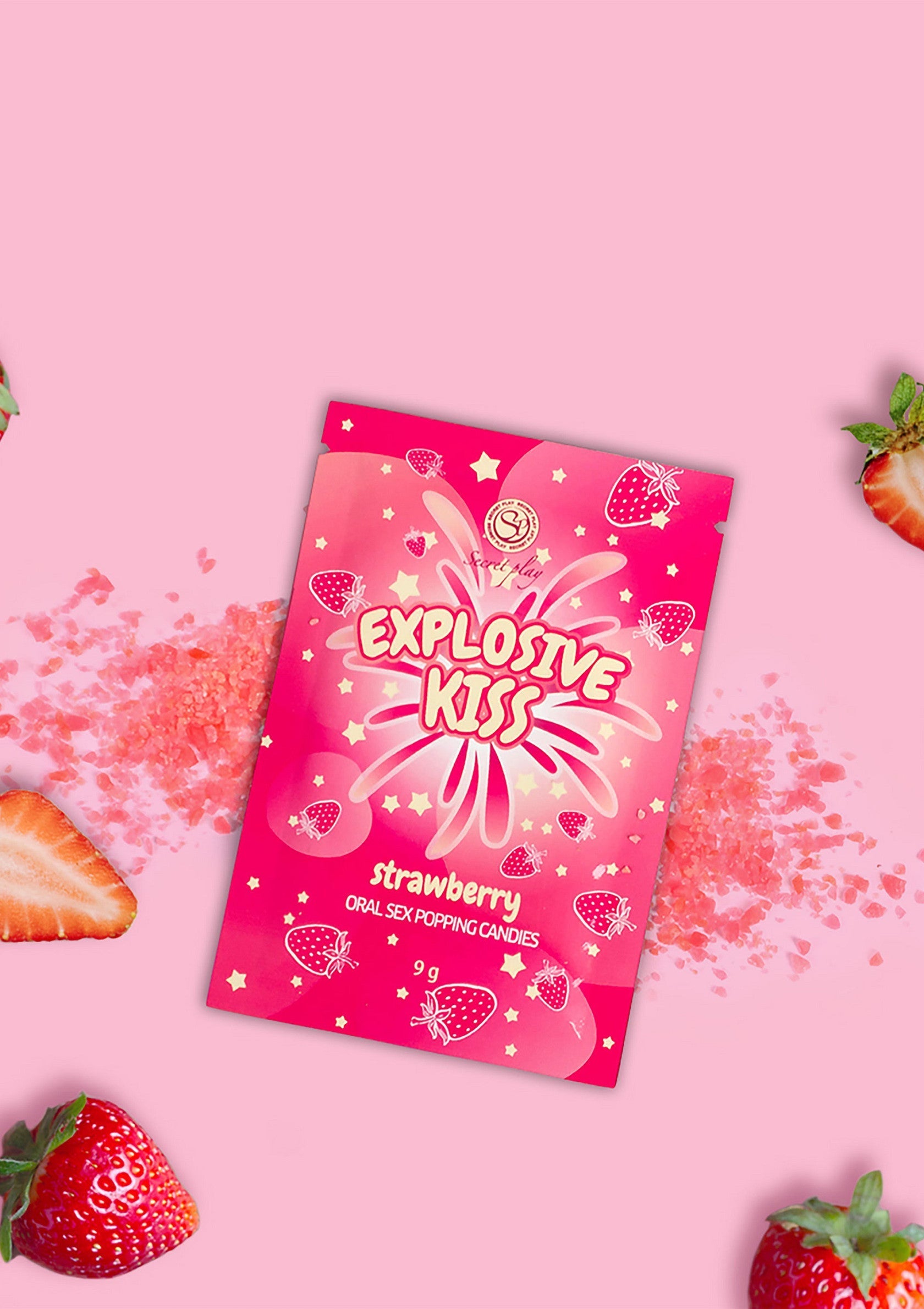 Bonbons pétillants saveur fraise Explosive Kiss, pour un plaisir oral intense et fruité. 9g.; Explosive Kiss aardbei knettersnoepjes voor intense orale sensaties. 9g.; Explosive Kiss strawberry popping candies for intense oral sensations. 9g.