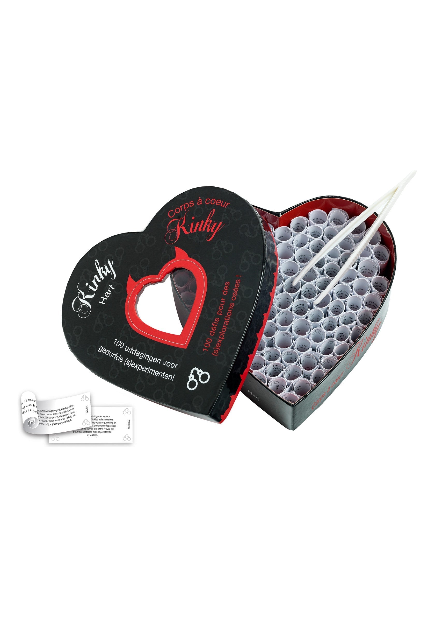 Kinky Hart, jeu coquin en forme de cœur avec 100 défis pour pimenter votre vie de couple.; Kinky Hart, ondeugend spel in hartvorm met 100 uitdagingen om je seksleven op te fleuren.; Kinky Hart game, heart-shaped with 100 challenges to spice up your sex life.