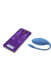 Vibromasseur connecté We-Vibe Nova 2 pour le plaisir intime. Contrôle via smartphone.; We-Vibe Nova 2 verbonden vibrator voor intiem plezier. Bediening via smartphone.; We-Vibe Nova 2 connected vibrator for intimate pleasure. Smartphone control.