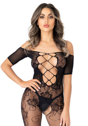 Body en résille noire avec épaules dénudées et motifs floraux pour une lingerie séduisante et élégante.; Zwart fishnet body met blote schouders en bloemmotieven voor verleidelijke en elegante lingerie.; Black fishnet body with bare shoulders and floral patterns for seductive and elegant lingerie.