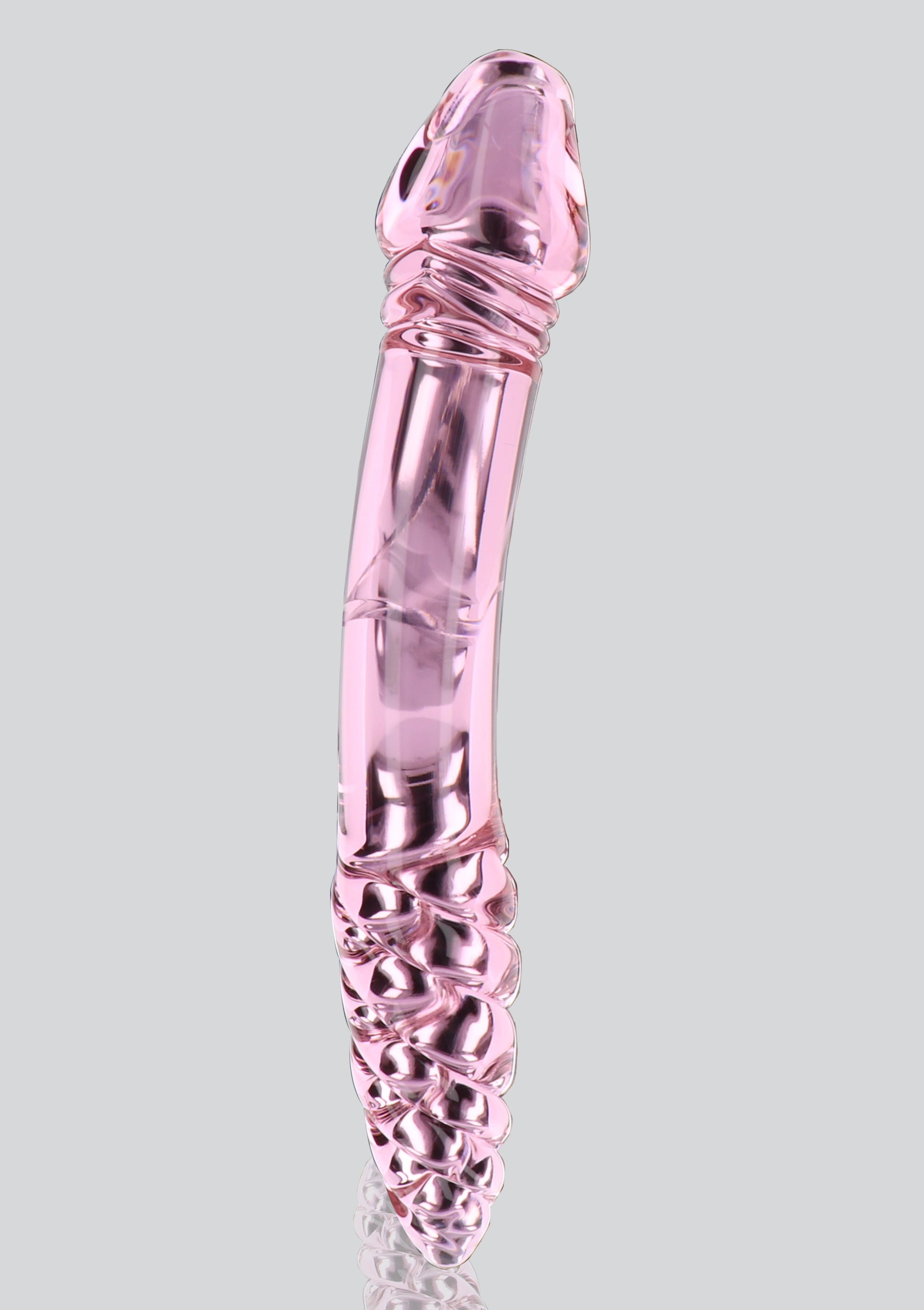 Gode rose texturé pour un plaisir intense. Découvrez nos jouets pour adultes de haute qualité.; Roze, getextureerde dildo voor intens genot. Ontdek ons hoogwaardig assortiment seksspeeltjes.; Pink textured dildo for intense pleasure. Discover our high-quality adult toys.