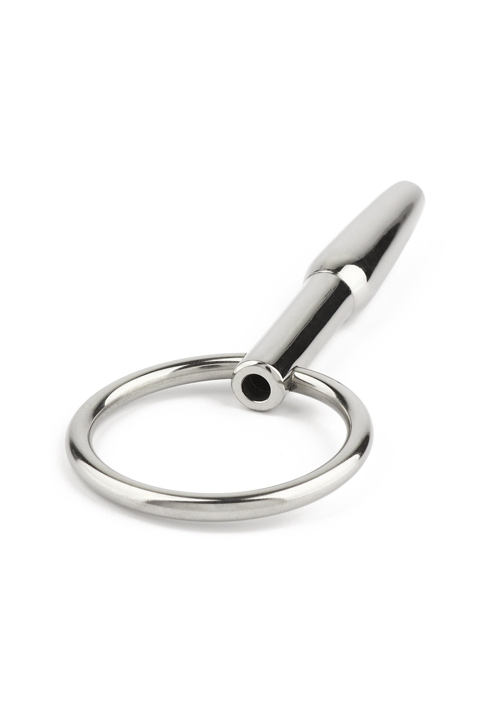 Plug anal en acier inoxydable avec anneau. Pour des plaisirs intenses et une hygiène parfaite.; Roestvrijstalen anale plug met ring. Voor intens genot en perfecte hygiëne.; Stainless steel anal plug with ring. For intense pleasure and perfect hygiene.