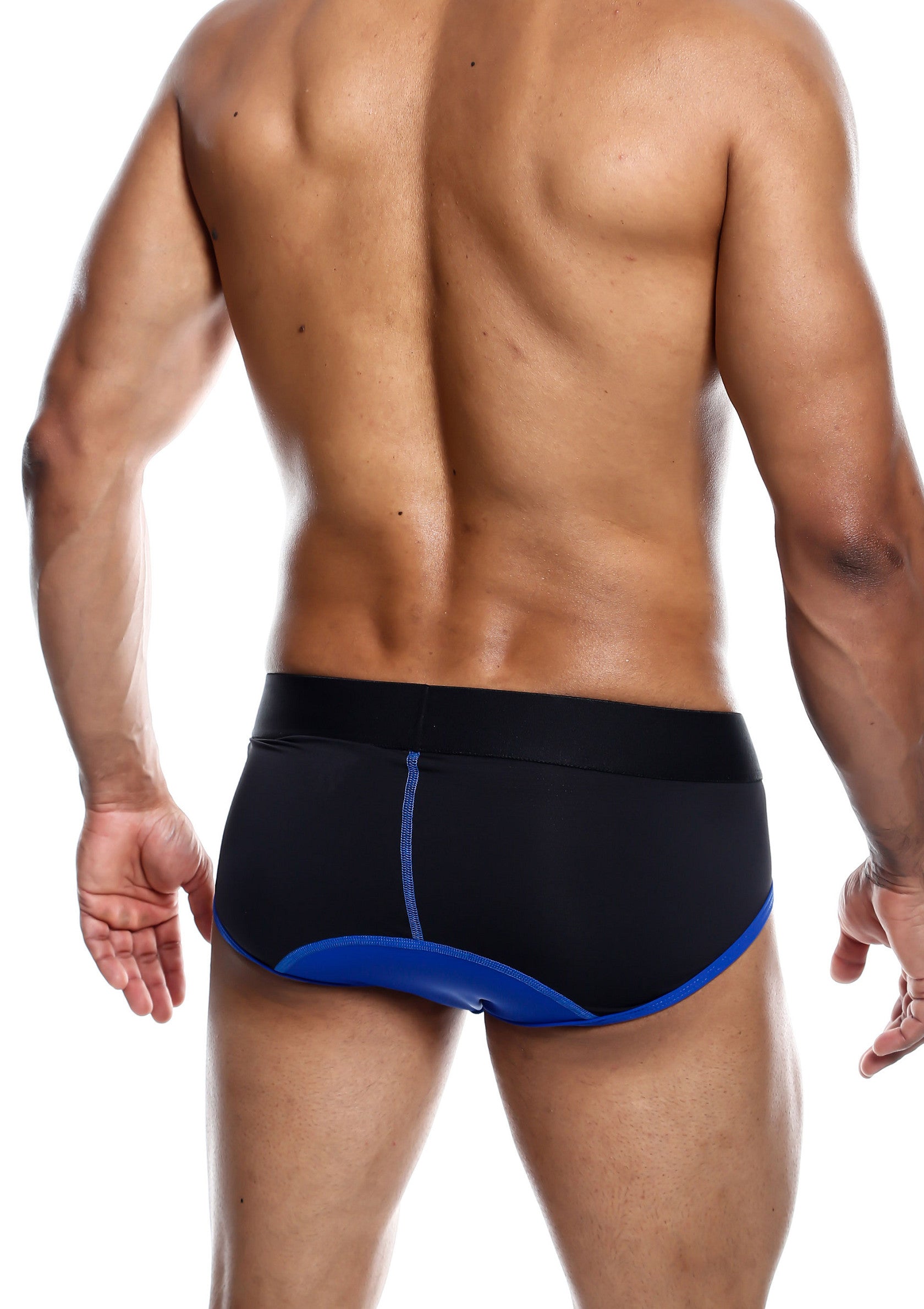 Slip pour homme noir et bleu. Confort et style pour tous les jours. Découvrez notre collection !; Zwarte en blauwe herenslip. Comfort en stijl voor elke dag. Bekijk onze collectie!; Black and blue men's briefs. Comfort and style for everyday wear. Check out our collection!