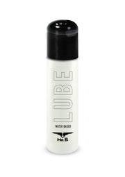 Lubrifiant à base d'eau Mr B pour une expérience douce et confortable. Disponible maintenant!; Mr B glijmiddel op waterbasis voor een zachte en comfortabele ervaring. Nu beschikbaar!; Mr B water-based lube for a smooth, comfortable experience. Available now!
