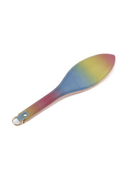 Palette de fessée arc-en-ciel pour pimenter vos jeux coquins.; Regenboog peddel om je ondeugende spelletjes op te fleuren.; Rainbow paddle to spice up your naughty games.