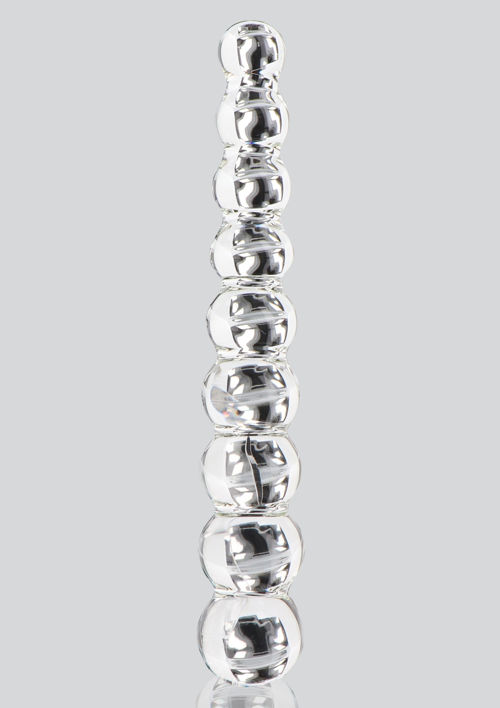 Objet décoratif argenté avec des sphères empilées. Design moderne et élégant, idéal pour la décoration intérieure.; Zilverkleurig decoratieobject met gestapelde bollen. Modern en elegant design, ideaal voor interieurdecoratie.; Silver decorative object with stacked spheres. Modern and elegant design, ideal for interior decoration.