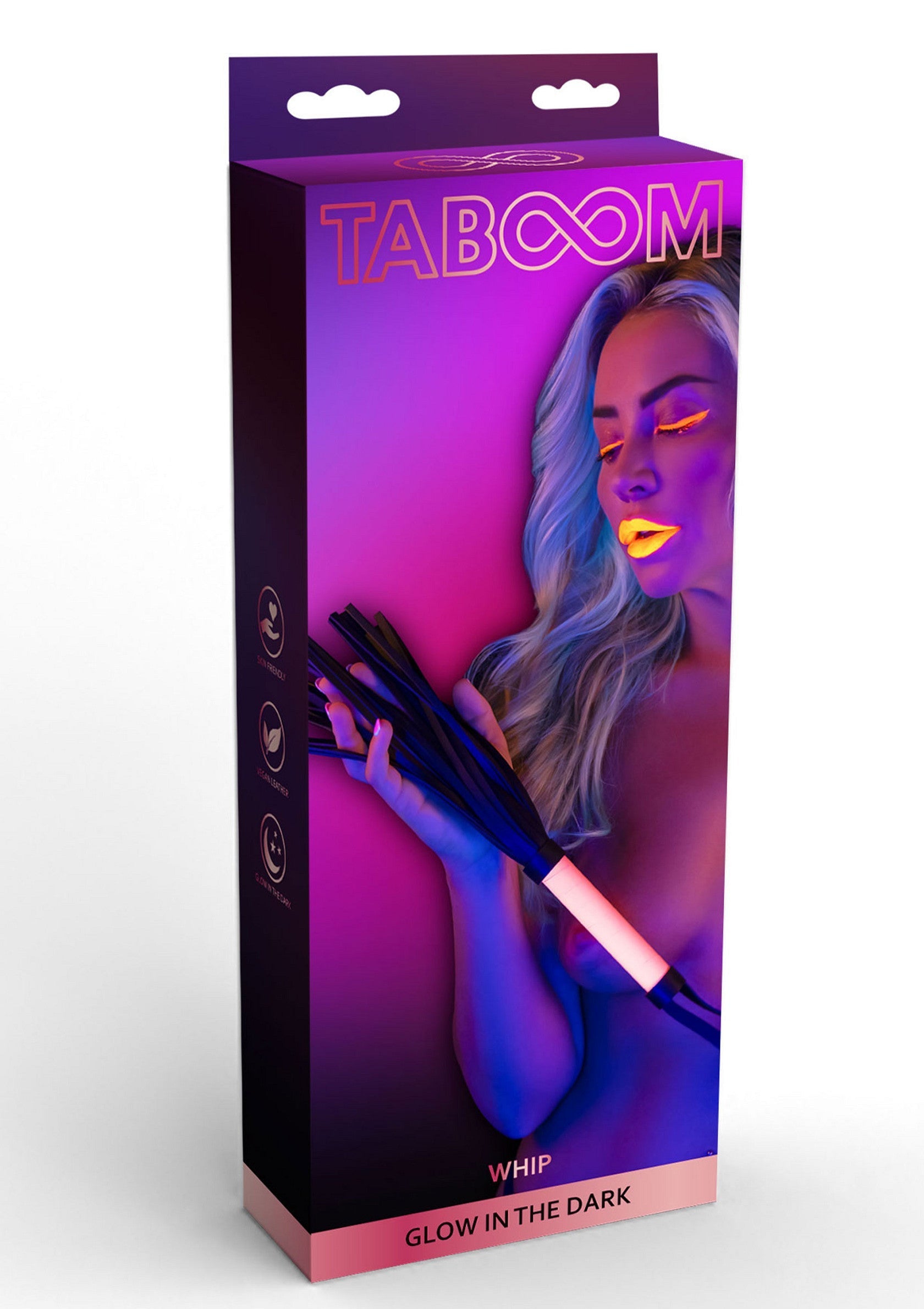 Cravache TABOOM qui brille dans le noir, pour pimenter vos jeux coquins. Découvrez une nouvelle dimension de plaisir !; TABOOM glow in the dark whip. Ontdek een nieuwe dimensie van plezier met deze opwindende accessoire!; TABOOM glow in the dark whip for exciting play. Discover a new dimension of pleasure!