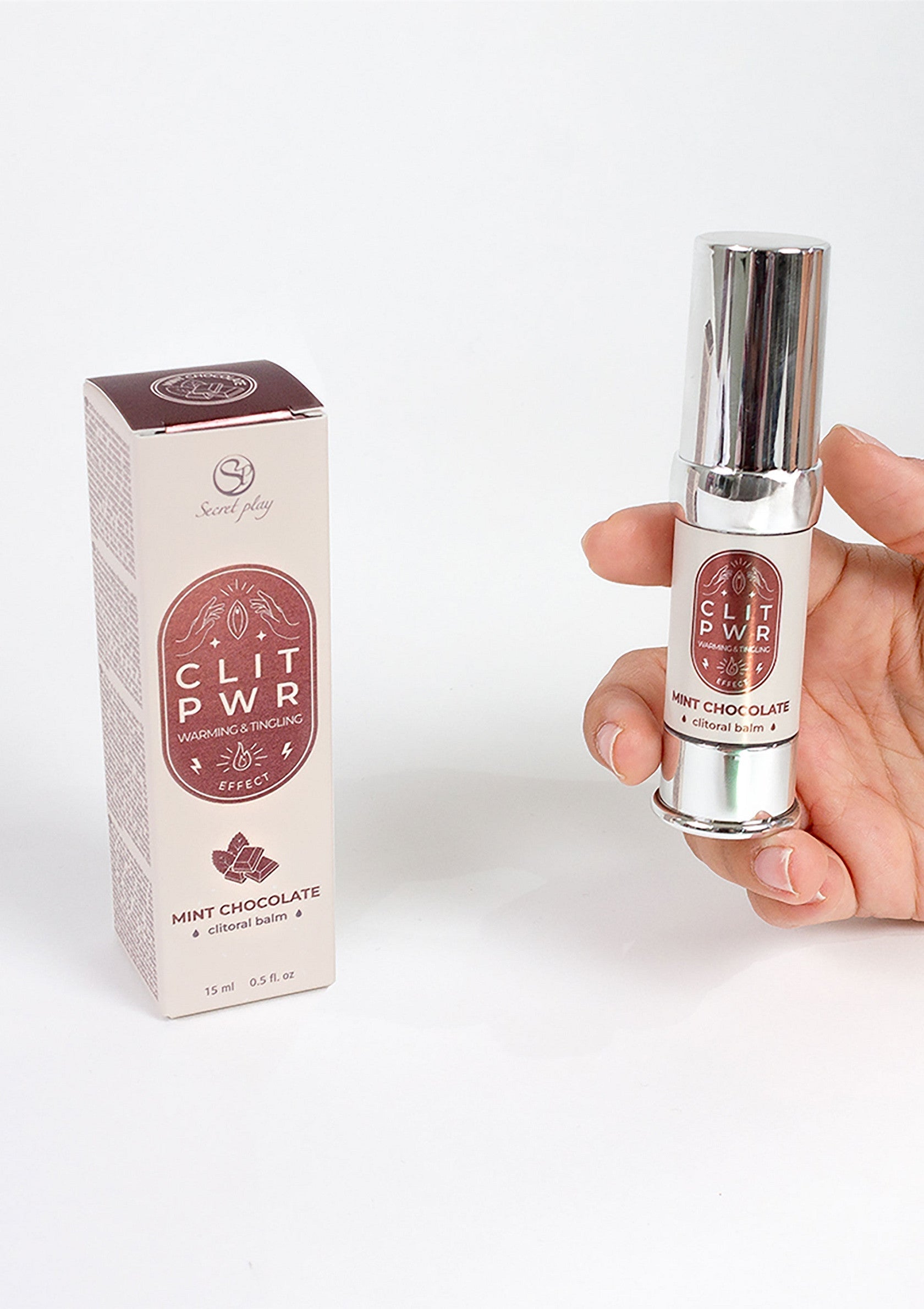 CLIT PWR Chocolat Menthe : baume clitoridien chauffant et stimulant pour le plaisir féminin.; CLIT PWR Mint Chocolate: verwarmende & tintelende clitorisbalsem voor extra vrouwelijk genot.; CLIT PWR Mint Chocolate: Warming & tingling clitoral balm for enhanced female pleasure.