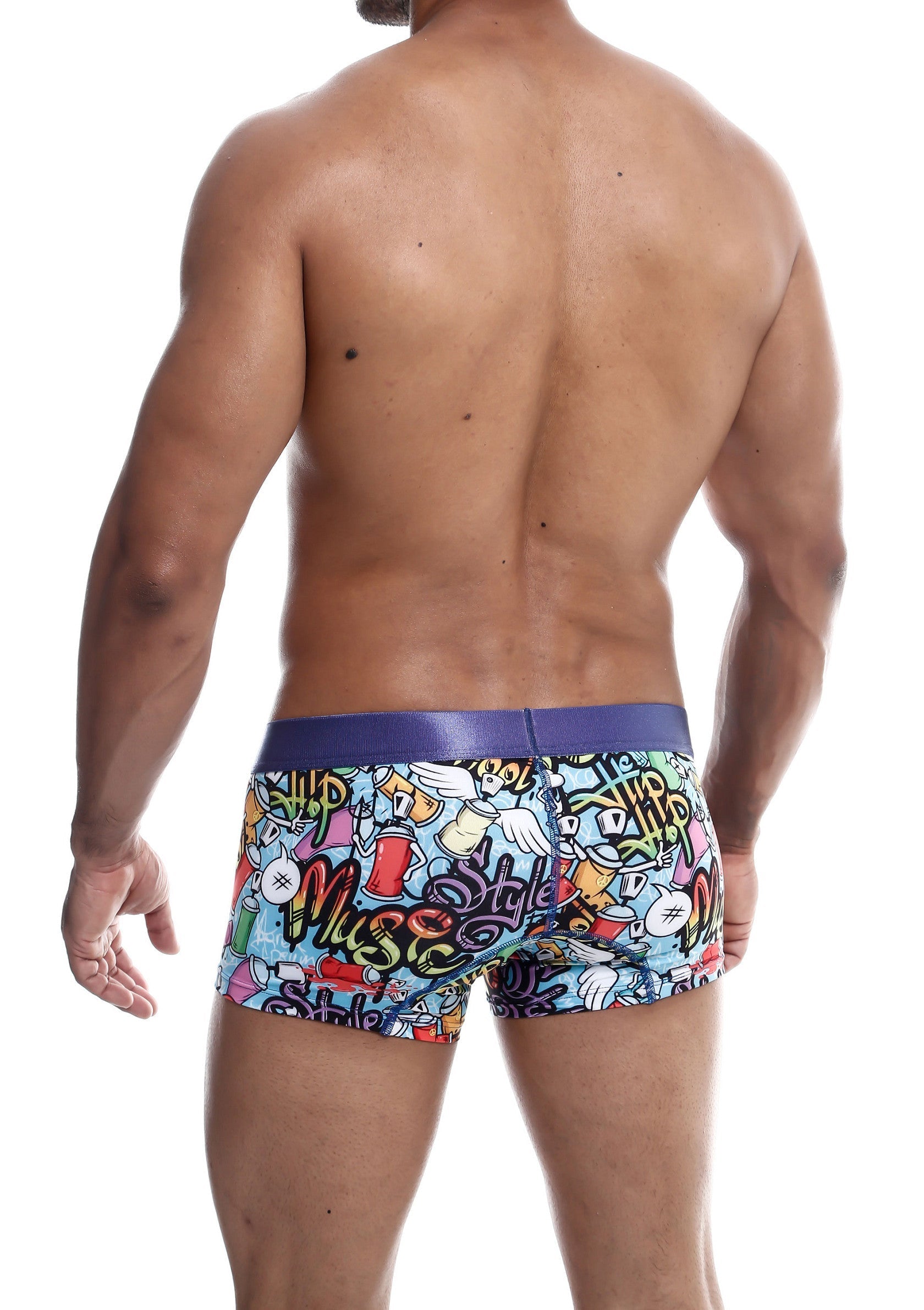 Boxer homme à imprimé graffiti amusant et coloré. Confortable et tendance pour un look unique.; Boxershort voor heren met een vrolijke, kleurrijke graffiti-print. Comfortabel en trendy voor een unieke look.; Men's boxer briefs with a fun, colorful graffiti print. Comfortable and trendy for a unique look.