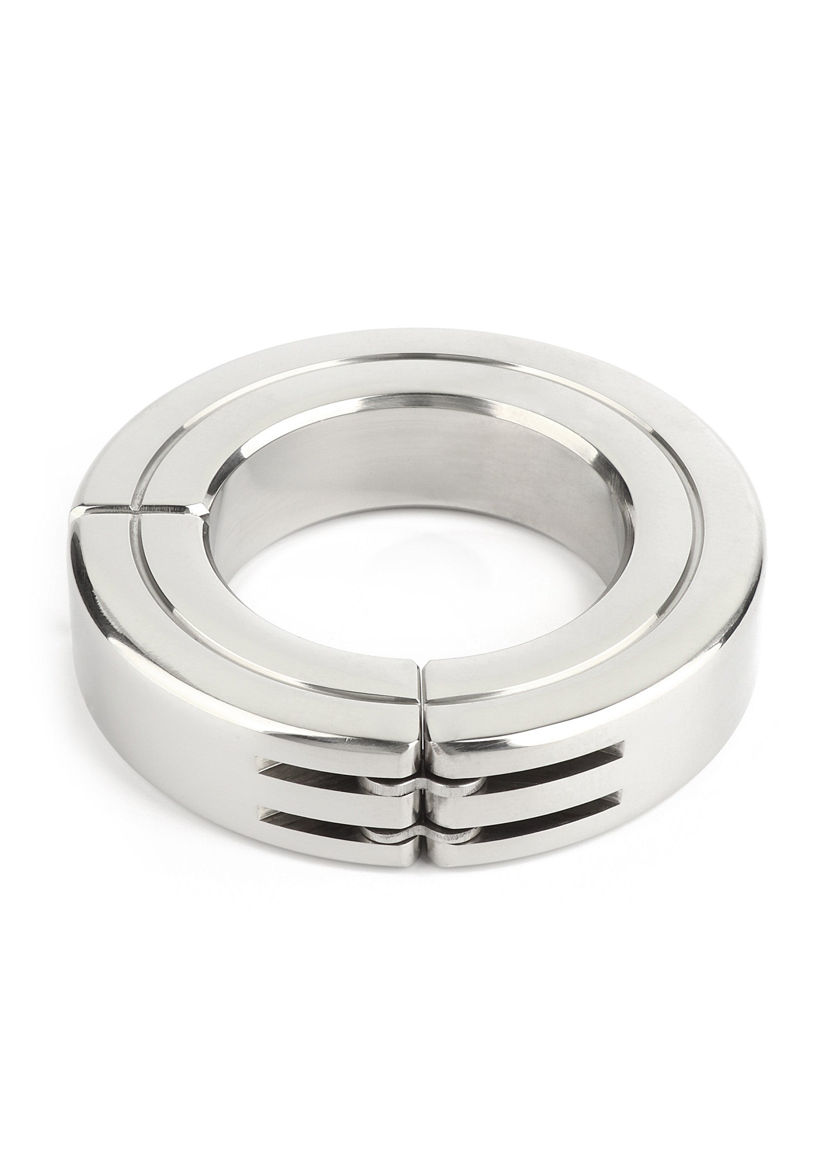 Anneau pénien en acier inoxydable pour une sensation intense et un contrôle accru. ; Roestvrijstalen penisring voor een intens gevoel en meer controle.; Stainless steel cock ring for an intense sensation and increased control.