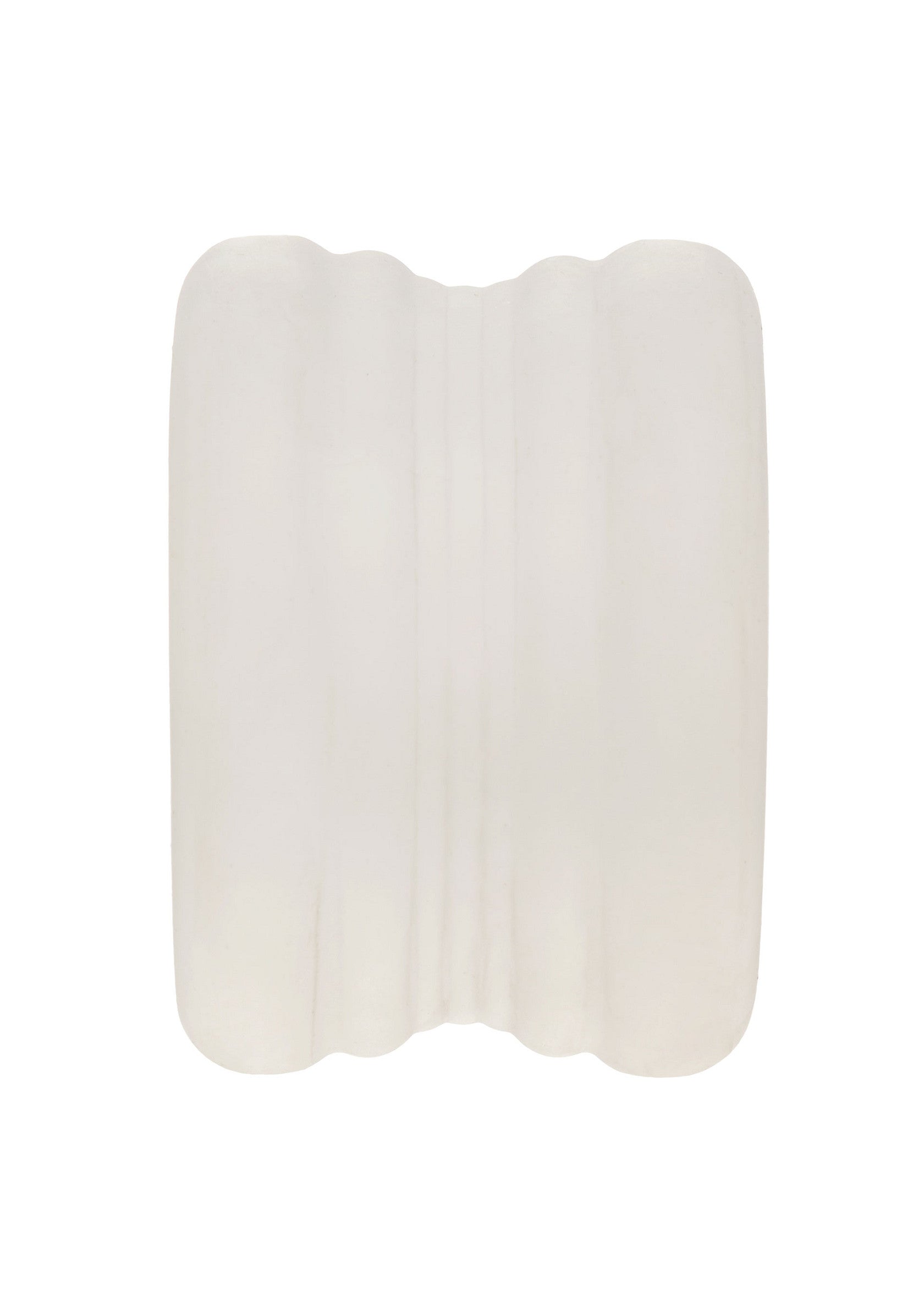 Coussin cervical ergonomique blanc. Soutien du cou pour un confort optimal. Idéal pour les voyages et la relaxation.; Ergonomisch wit nekkussen. Neksteun voor optimaal comfort. Ideaal voor reizen en ontspanning.; Ergonomic white neck pillow. Neck support for optimal comfort. Ideal for travel and relaxation.