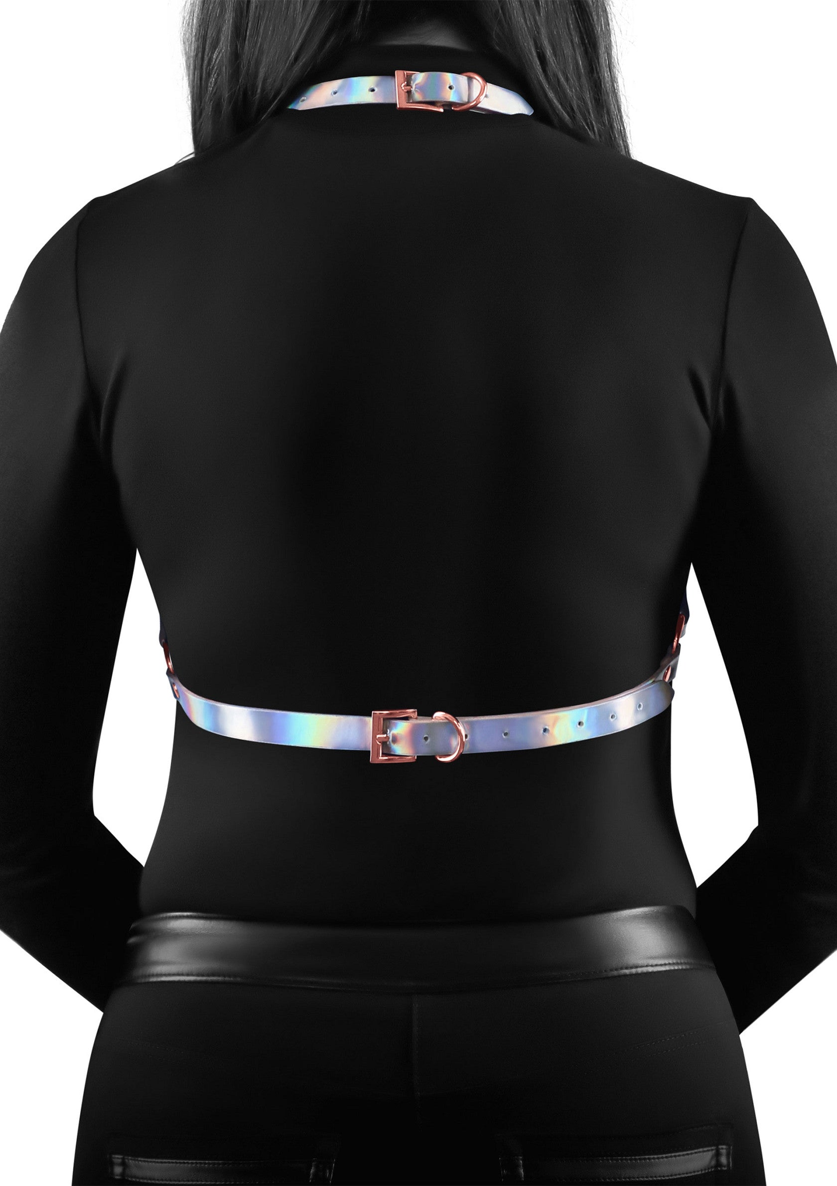 Harnais holographique tendance. Accessoire de mode unique pour un look audacieux et moderne. ; Trendy holografisch harnas. Uniek modeaccessoire voor een gedurfde en moderne look.; Trendy holographic harness. Unique fashion accessory for a bold and modern look.