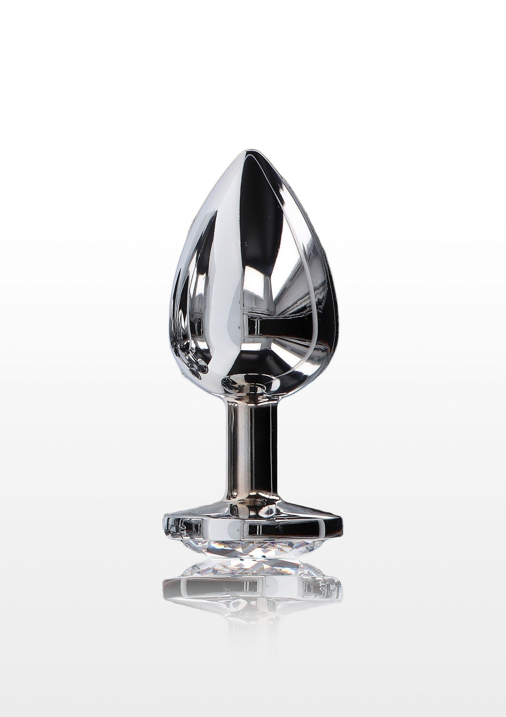 Plug anal en métal argenté avec base en cristal, pour des sensations intenses et un plaisir scintillant.; Zilverkleurige metalen anaalplug met kristallen voet, voor intense sensaties en sprankelend plezier.; Silver metal anal plug with crystal base for intense sensations and sparkling pleasure.