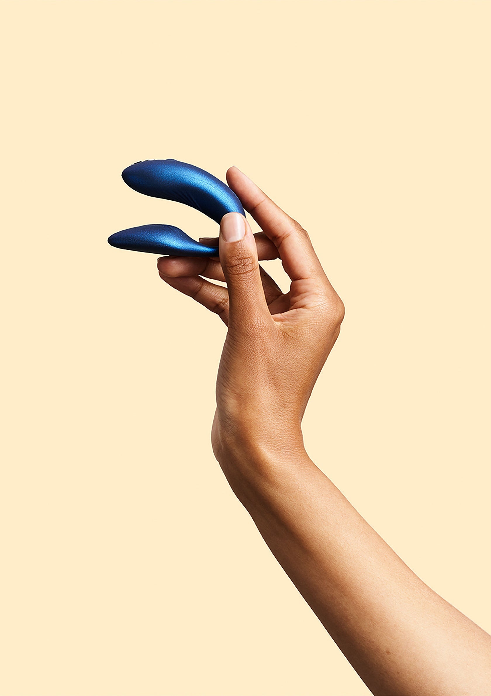 Masseur vibrant bleu pour le plaisir. Découvrez le summum du plaisir intime. Livraison discrète.; Blauwe vibrerende stimulator voor plezier. Ervaar ultiem intiem genot. Discrete levering.; Blue vibrating massager for pleasure. Experience ultimate intimate bliss. Discreet shipping.