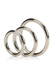 Anneaux péniens en acier inoxydable, différentes tailles disponibles.; Roestvrijstalen penisringen, verschillende maten beschikbaar.; Stainless steel cock rings, various sizes available.
