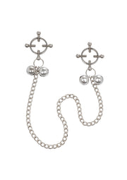 Pinces tétons en métal avec chaîne et clochettes.; Metalen tepelklemmen met ketting en belletjes.; Metal nipple clamps with chain and bells.