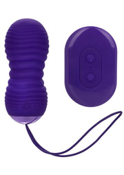 Masseur personnel vibrant violet avec télécommande. Plaisir garanti!; Paarse vibrerende persoonlijke stimulator met afstandsbediening. Gegarandeerd plezier!; Purple vibrating personal massager with remote control. Guaranteed pleasure!