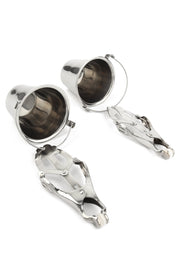 Pince-tétons et seaux en métal de haute qualité. Accessoire érotique pour adultes.; Hoogwaardige metalen tepelklemmen en emmers. Erotisch accessoire voor volwassenen.; High quality metal nipple clamps and buckets. Erotic accessory for adults.