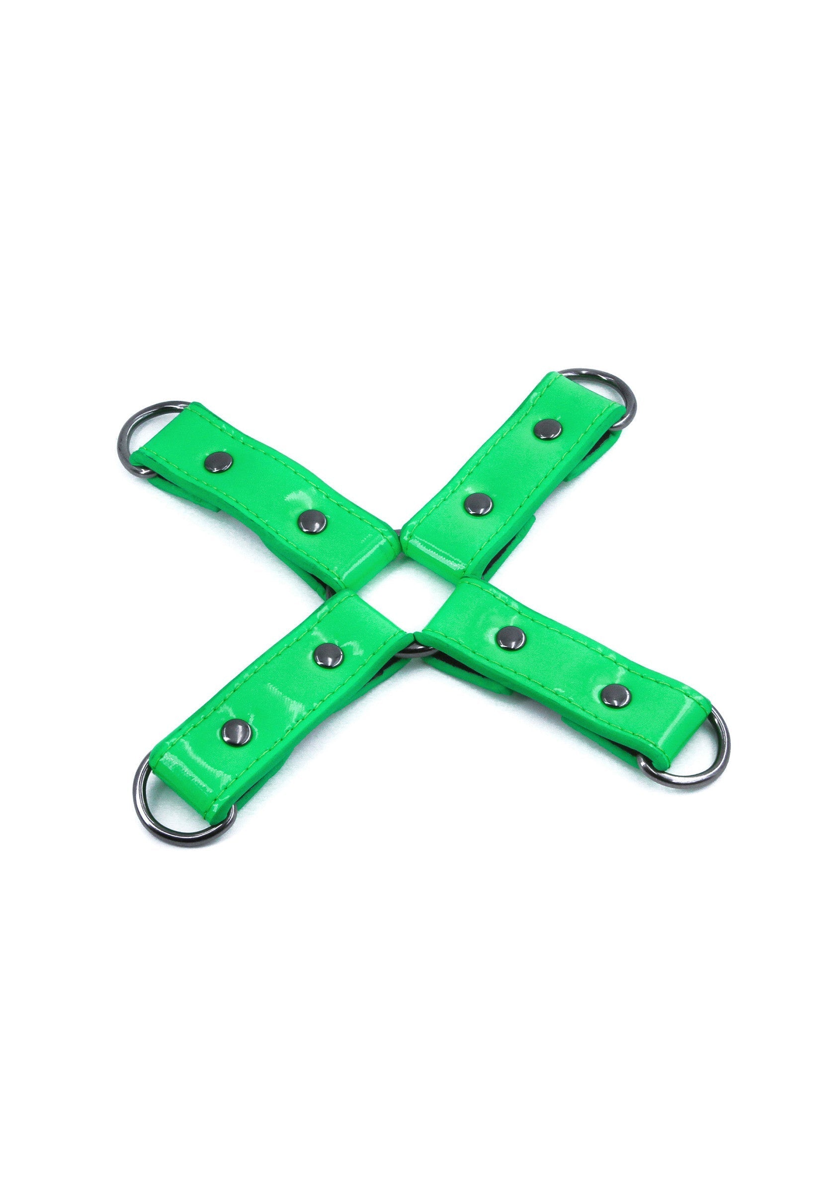 Harnais en croix vert vif, accessoire de mode audacieux et original.; Felgroen kruis harnas, gedurfd en origineel modeaccessoire.; Bright green cross harness, bold and original fashion accessory.